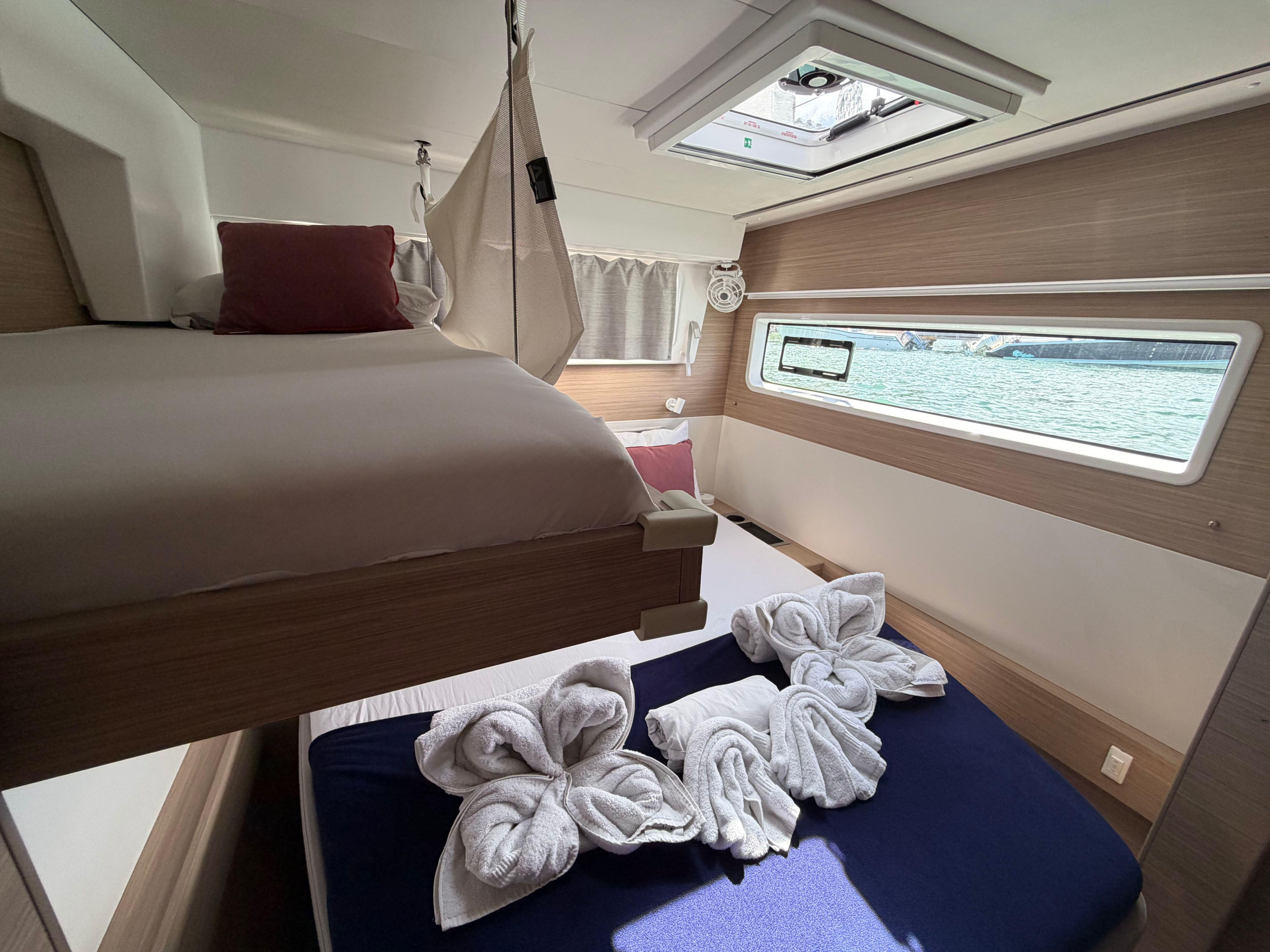 Lagoon 43 (Owners Version) — photo 35