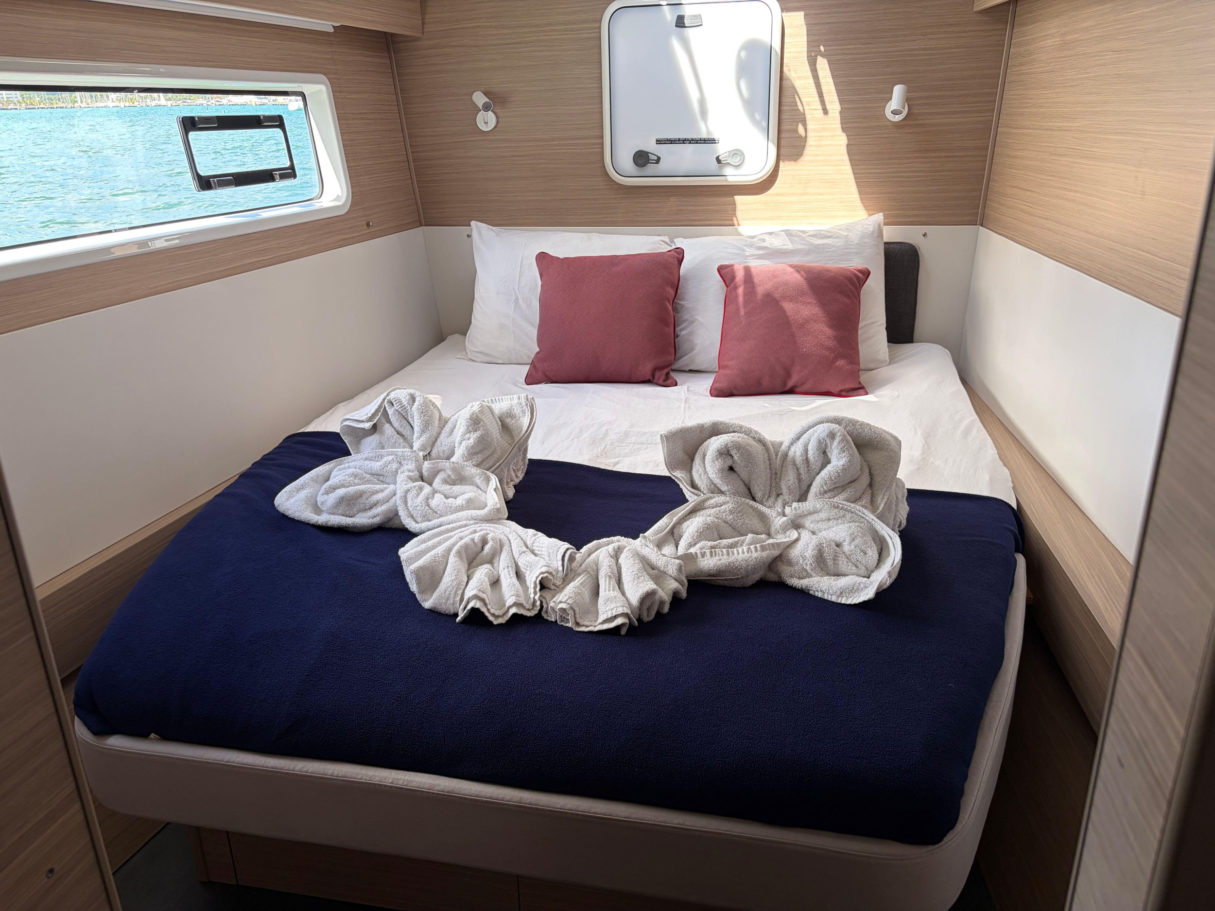 Lagoon 43 (Owners Version) — photo 7