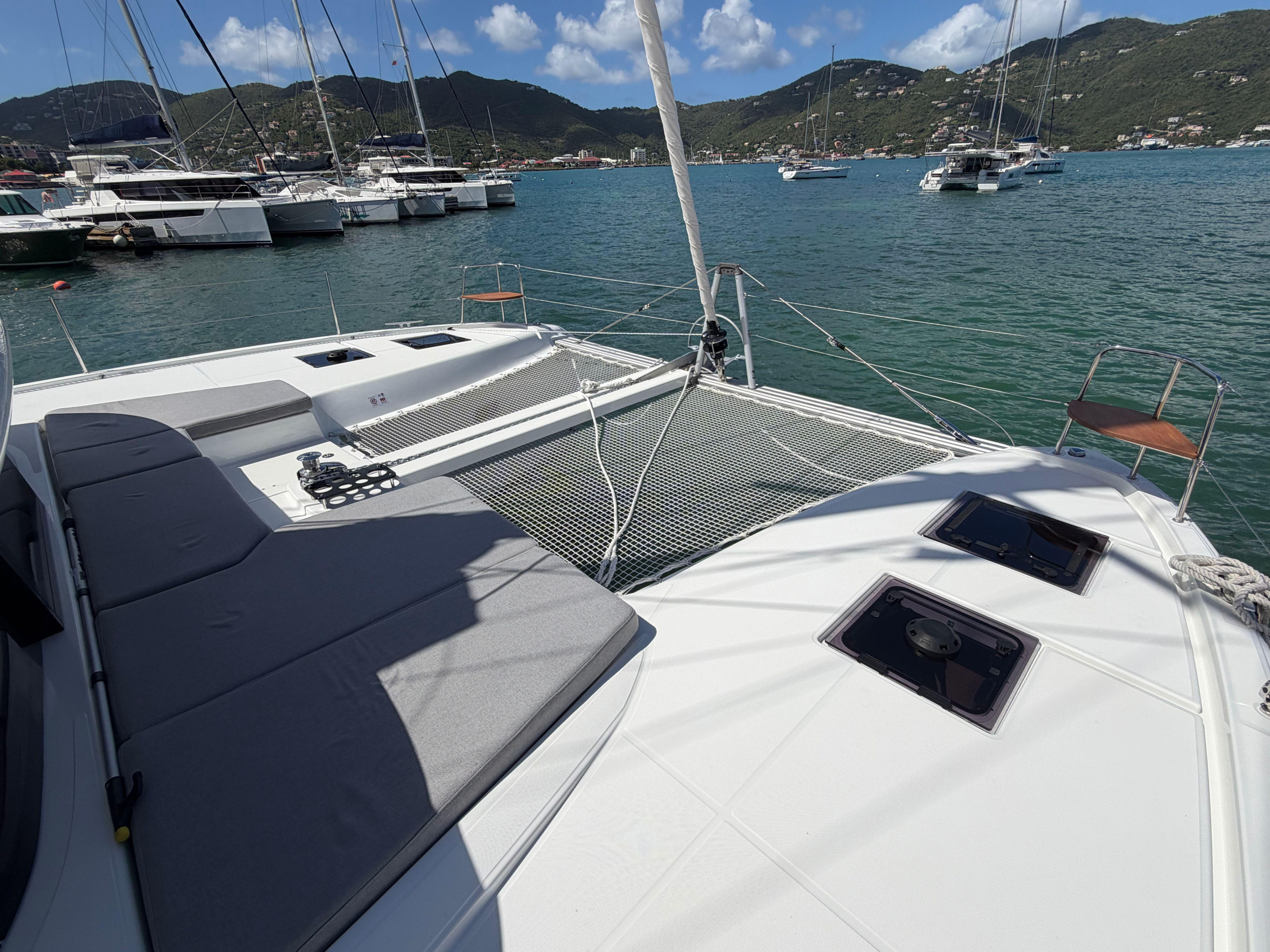 Lagoon 43 (Owners Version) — photo 6