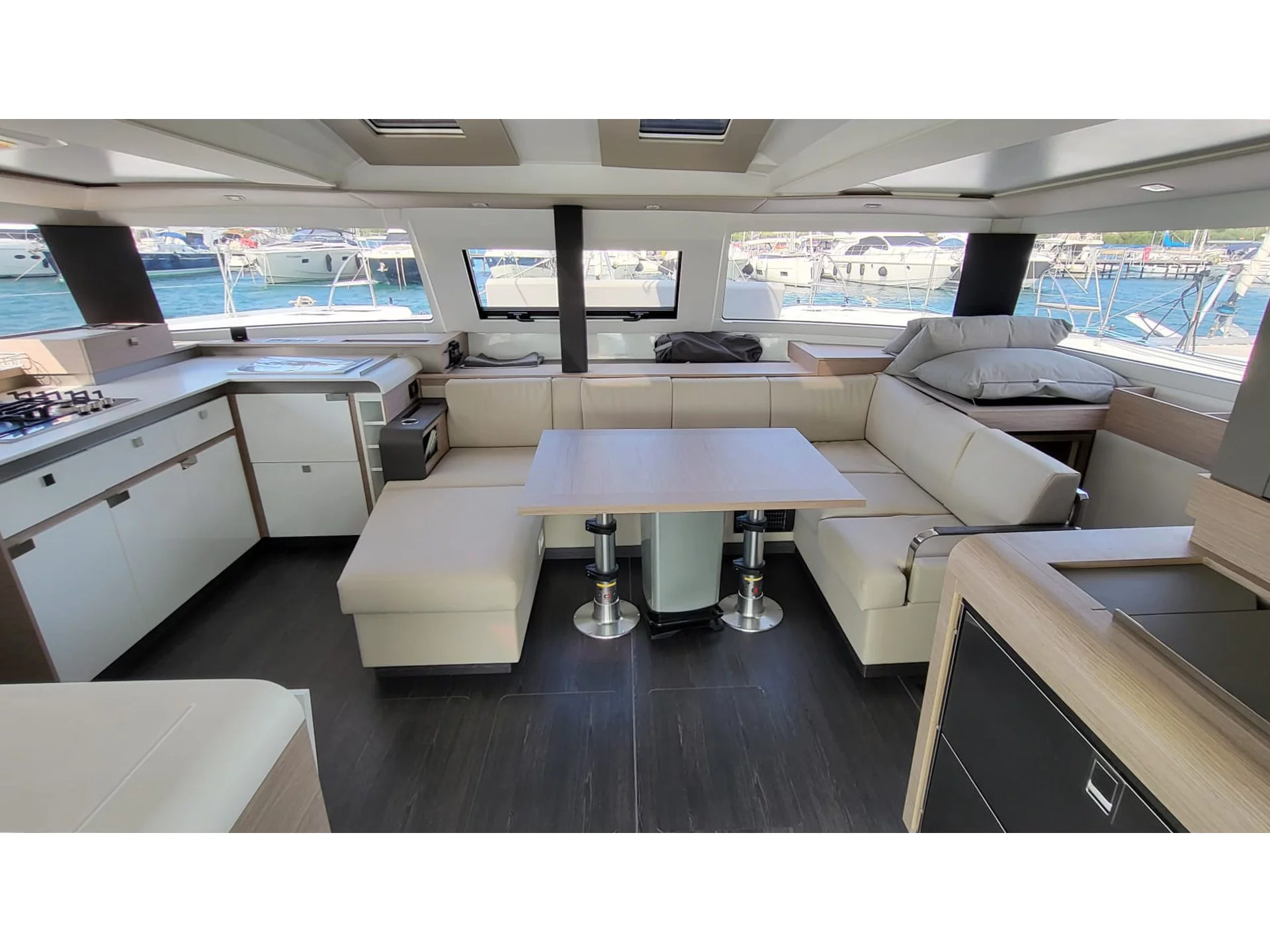 Elba 45 Protea (Balu) Interior image - 17