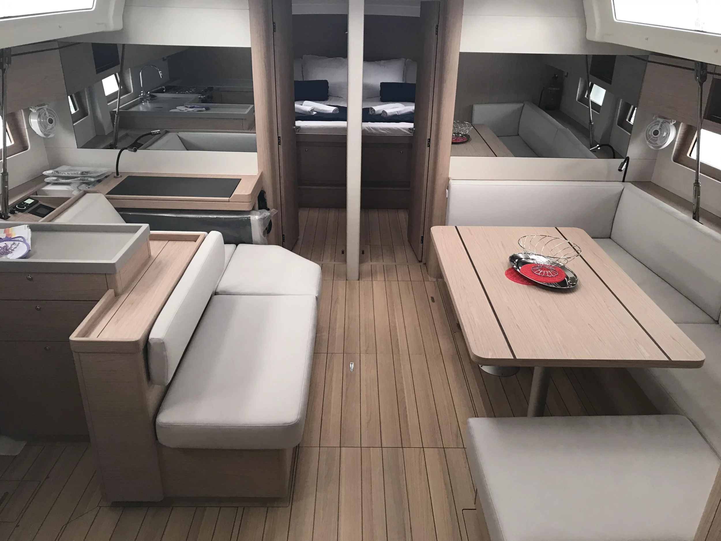 Oceanis 51.1 (Gacrux) Interior image - 12