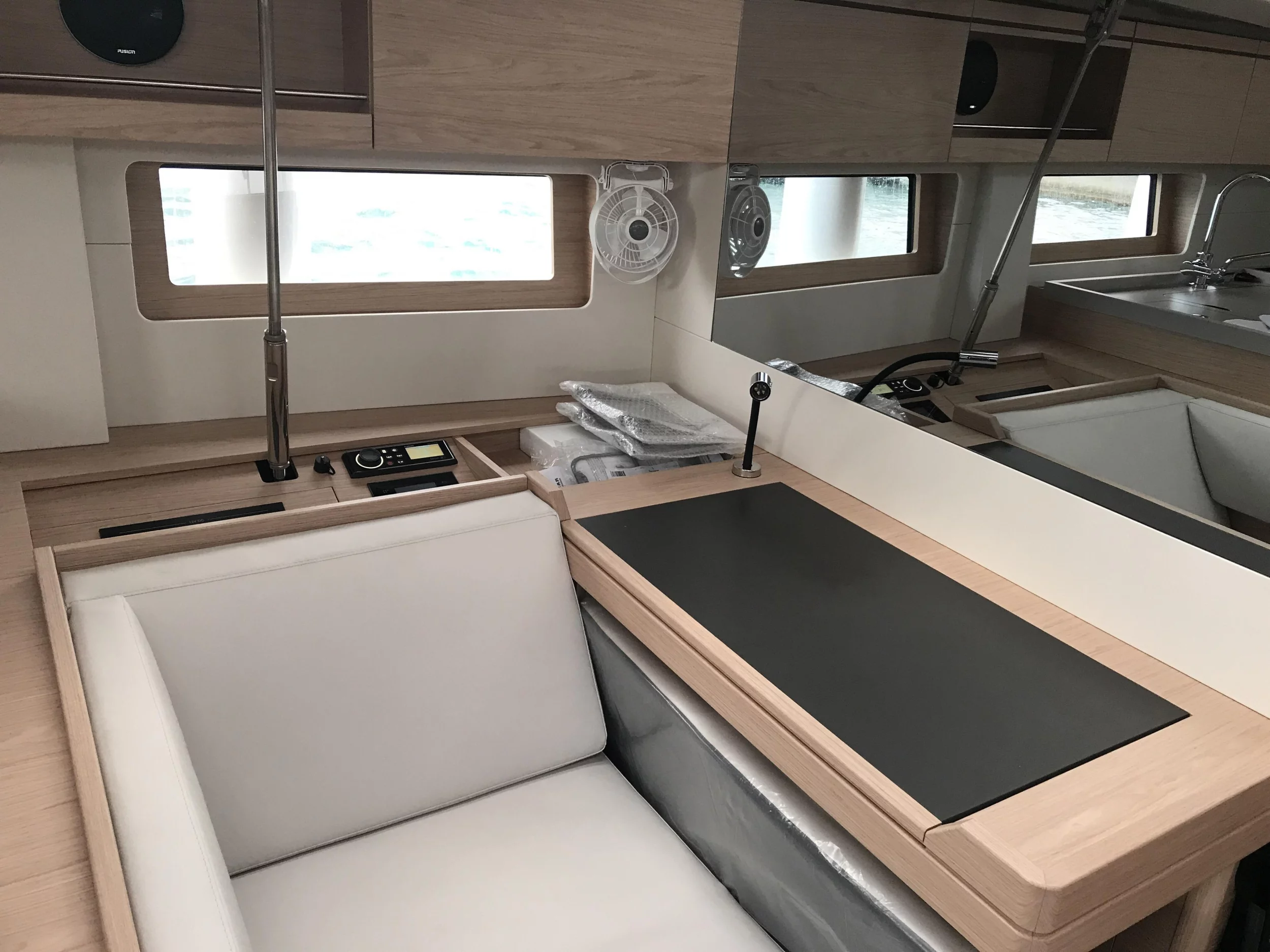 Oceanis 51.1 (Gacrux)  - 9