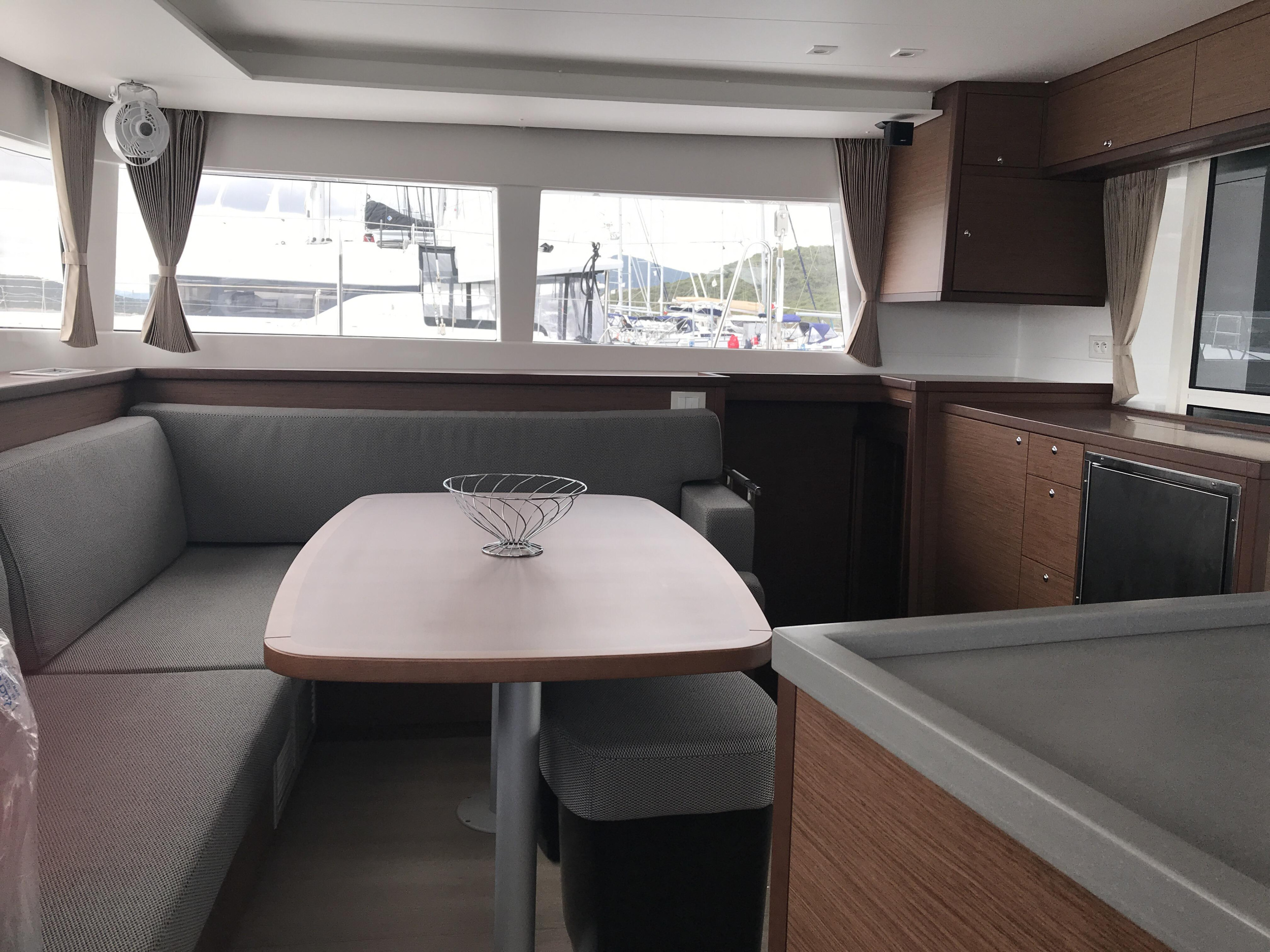 Photo #13 - Lagoon 450F (Rigel Kentaurus (, WM, , Inverter)) in Portorosa - 8539