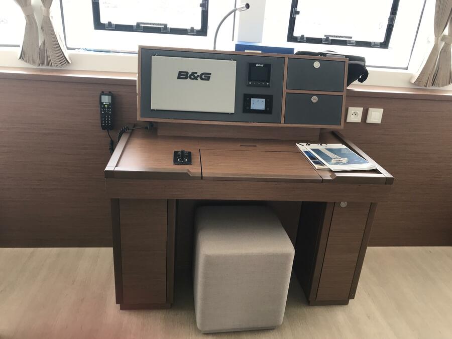 Lagoon 52F - 6 cab — photo 12