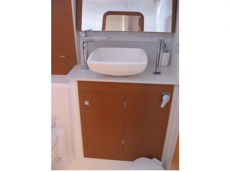 Dufour 382 GL (Delta)  - 8