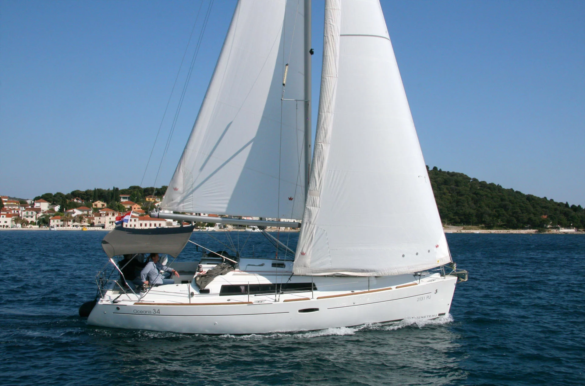 Oceanis 34 (LL Skyhawk)  - 14