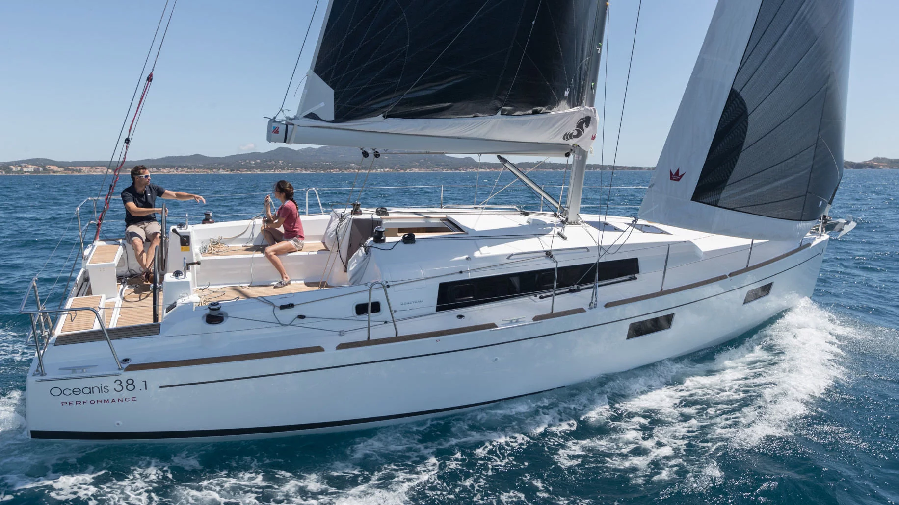 Oceanis 38.1 (Maja)  - 17