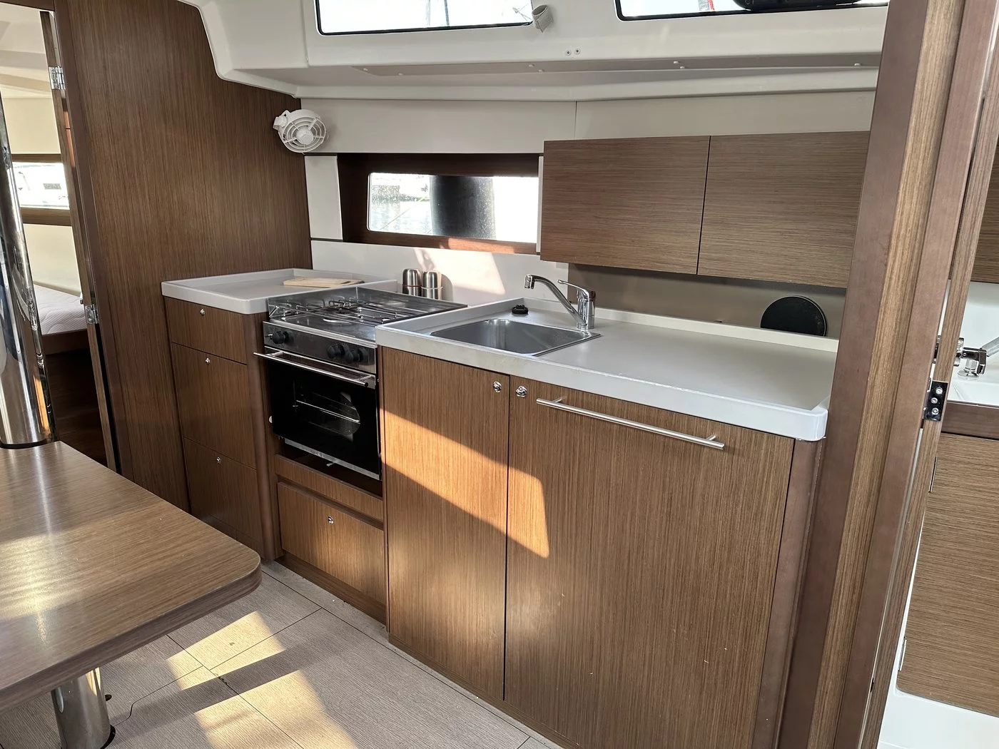 Oceanis 38.1 (Maja)  - 18