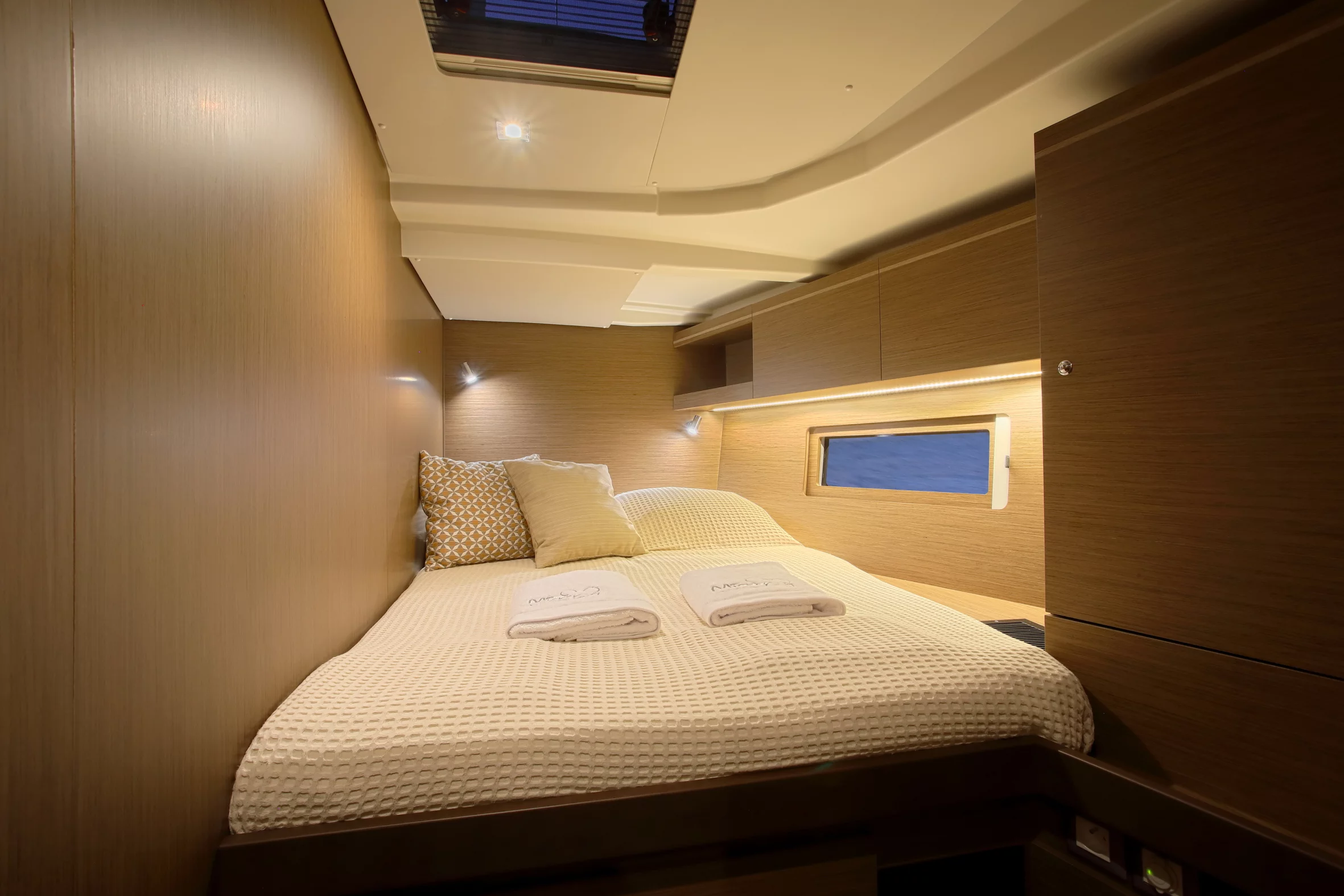 Oceanis 51.1 (Mickey G) Cabin - 19
