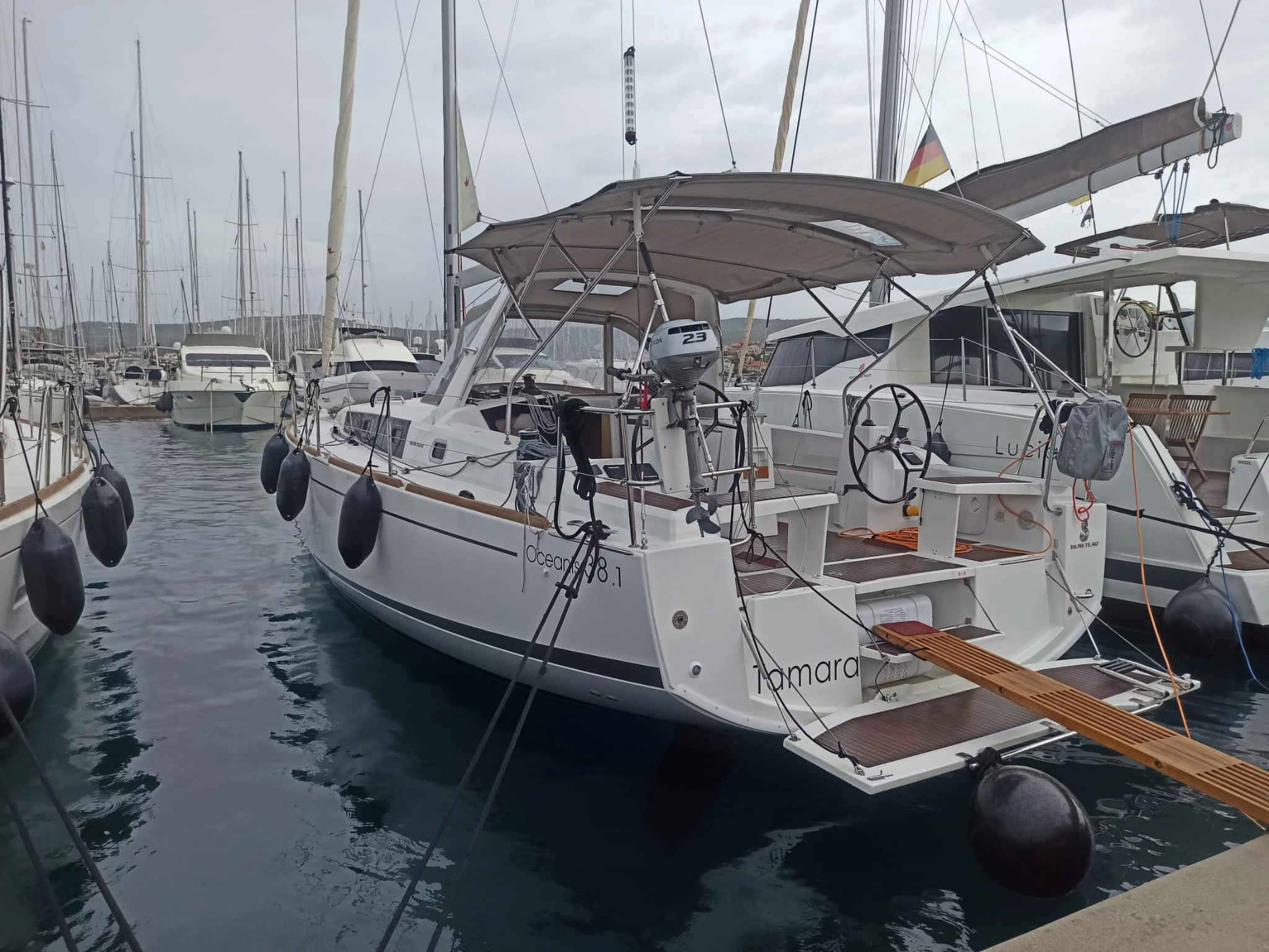 Oceanis 38.1.2 (Tamara)  - 7
