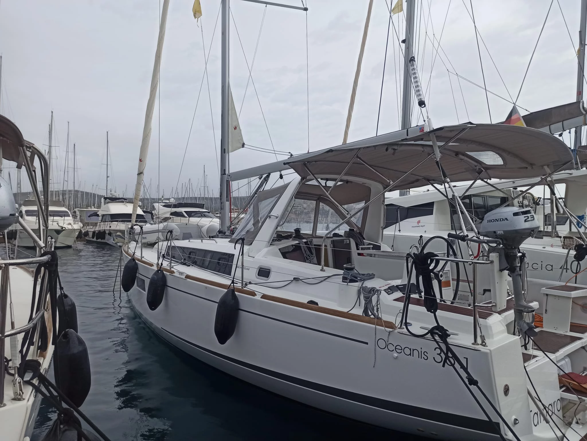 Oceanis 38.1.2 (Tamara)  - 9