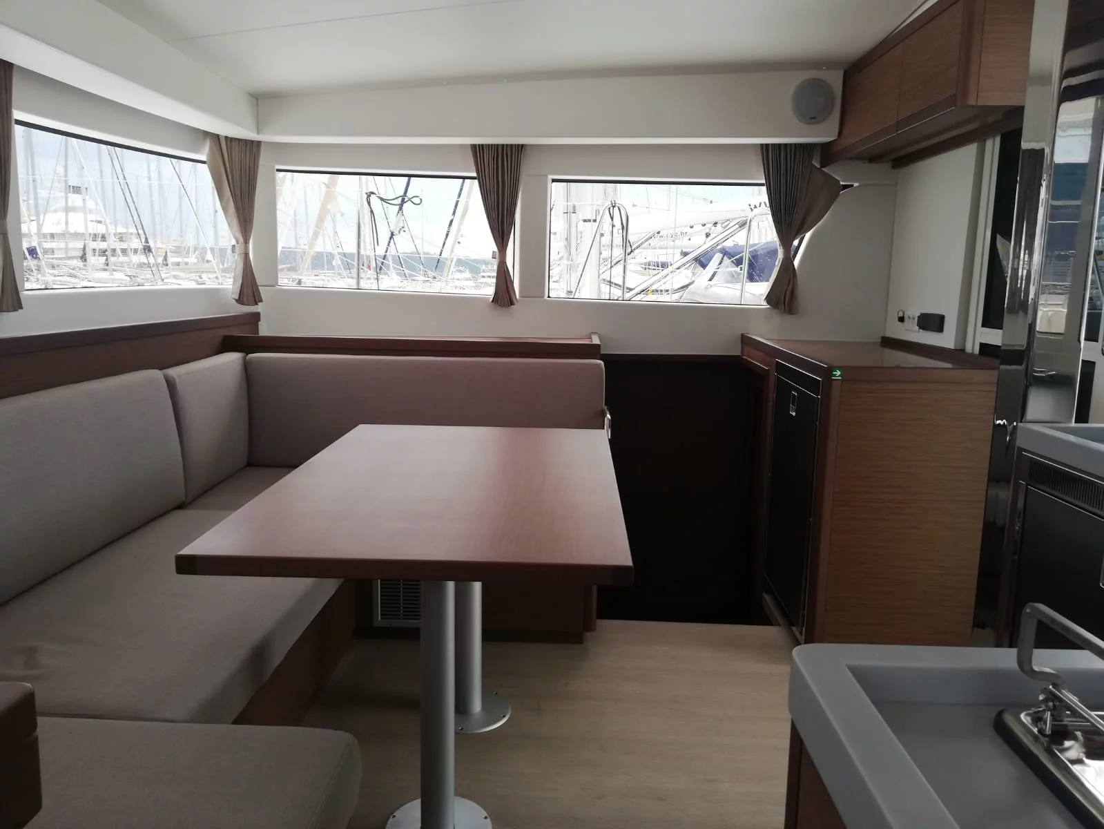 Lagoon 40 (Adriana) Interior image - 15