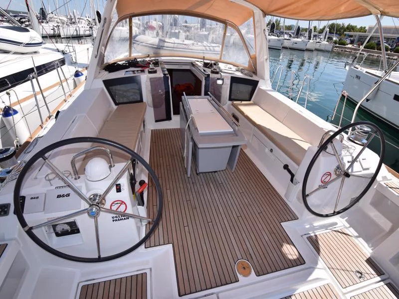 Oceanis 45- 4 cab (NIKA)  - 12