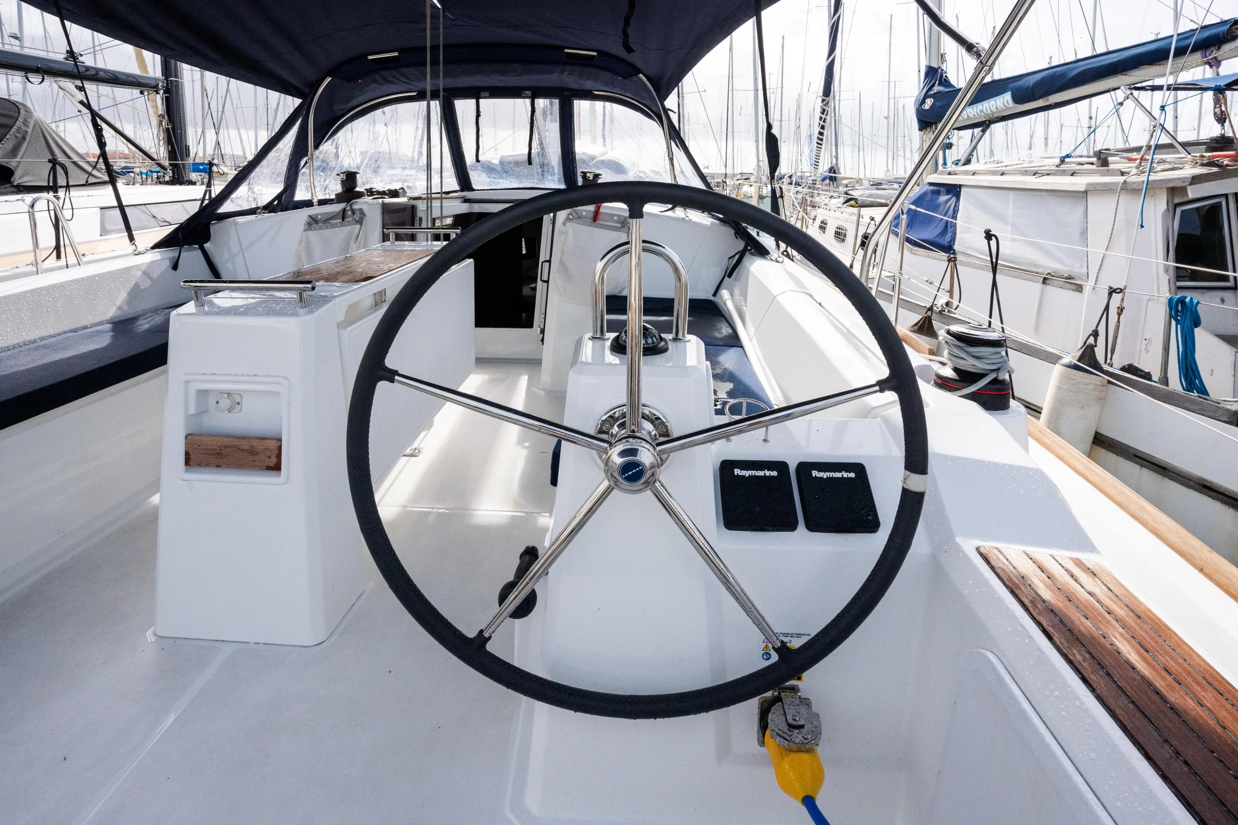 Oceanis 38.1 (Meli - Comfort line)  - 11