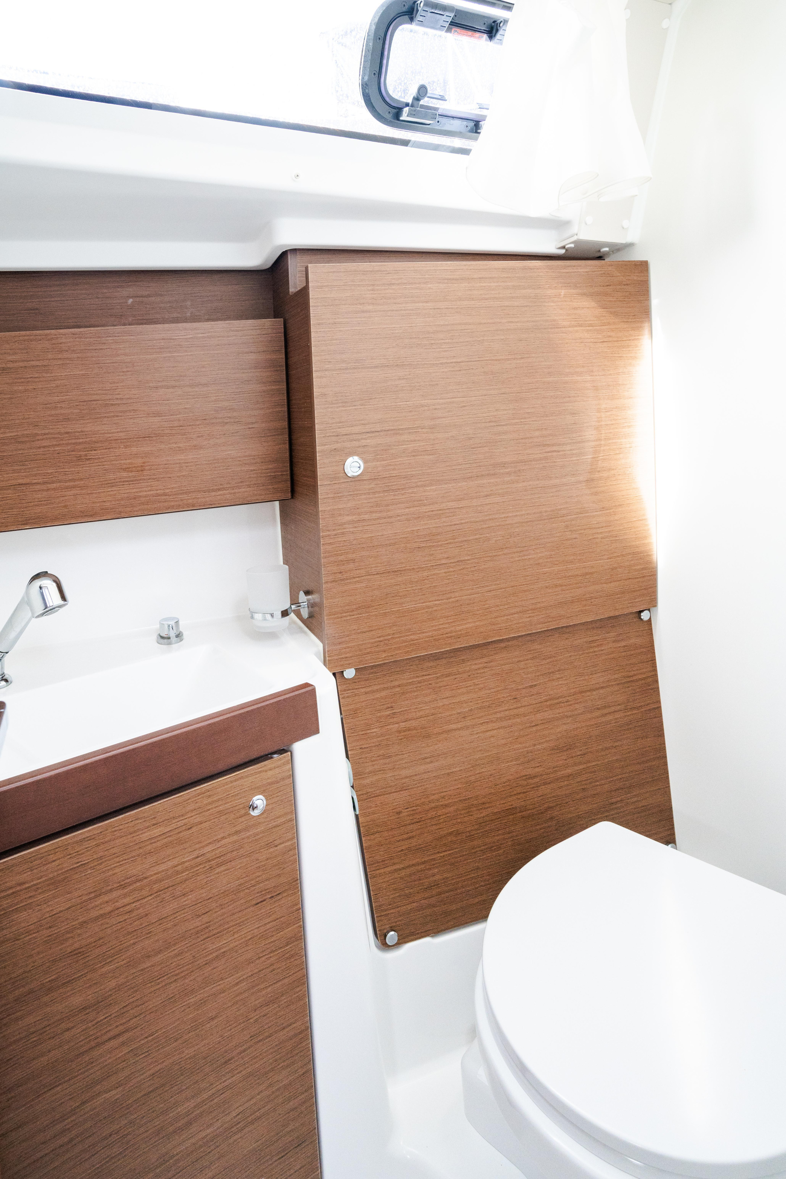 Photo #16 - Oceanis 38.1 (Meli - Comfort line) en Castiglioncello - 8569