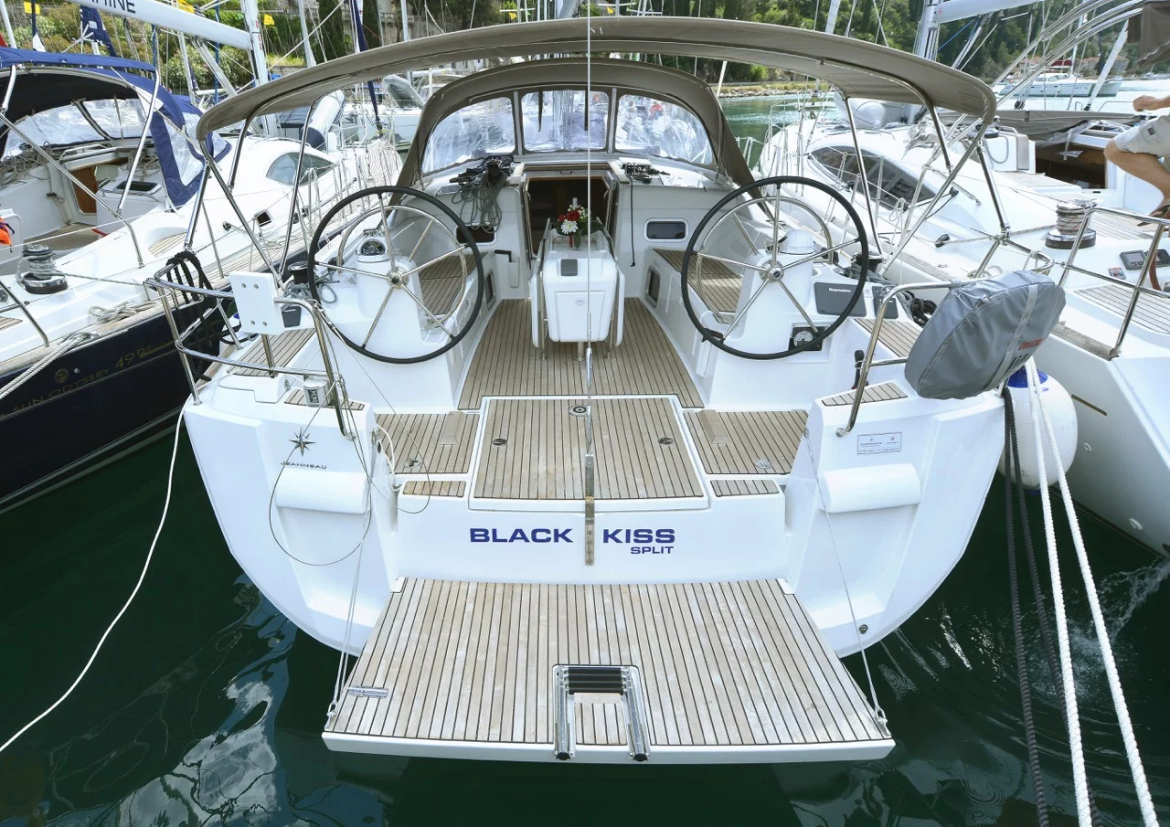 Sun Odyssey 479 (Black Kiss)  - 9