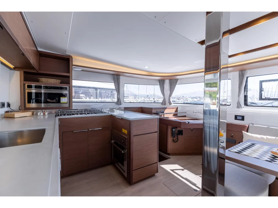 Lagoon 46 (HANGOVER) Interior image - 25
