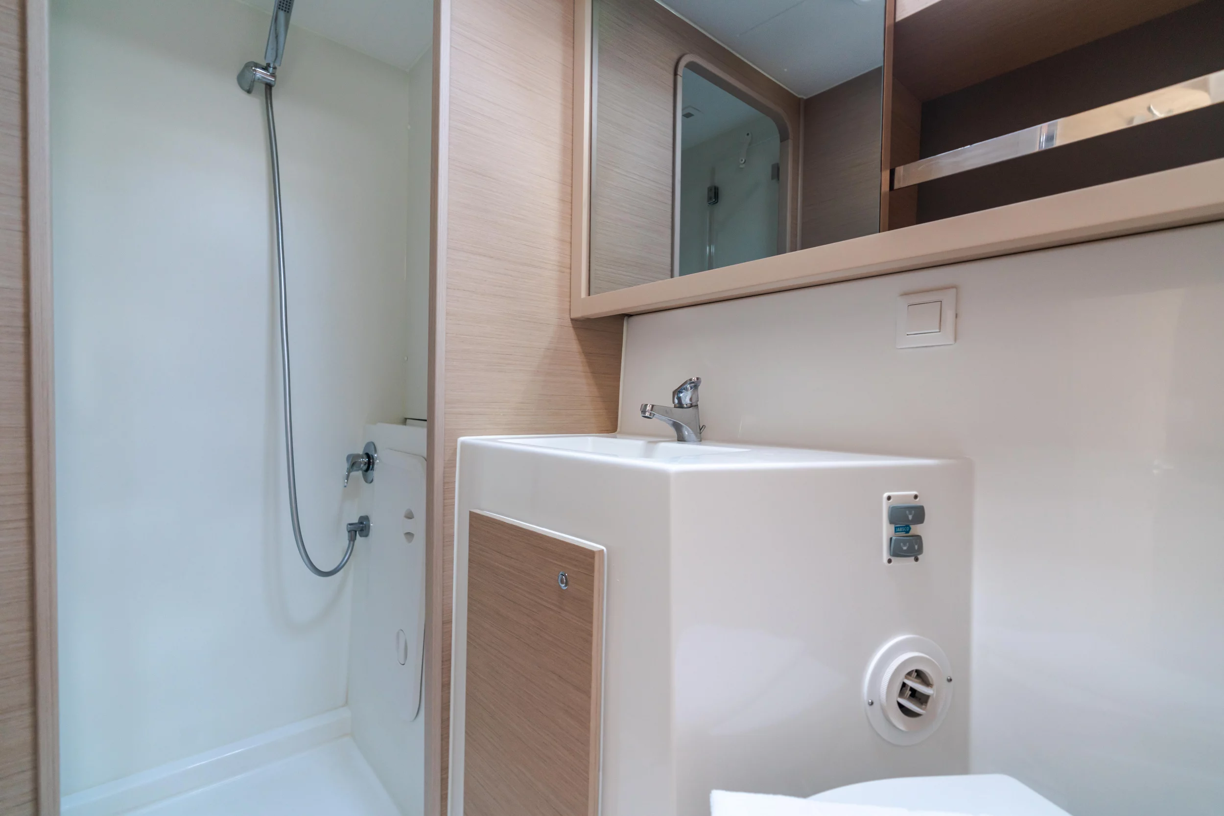 Lagoon 42 (Ferd - Premium line)  - 25