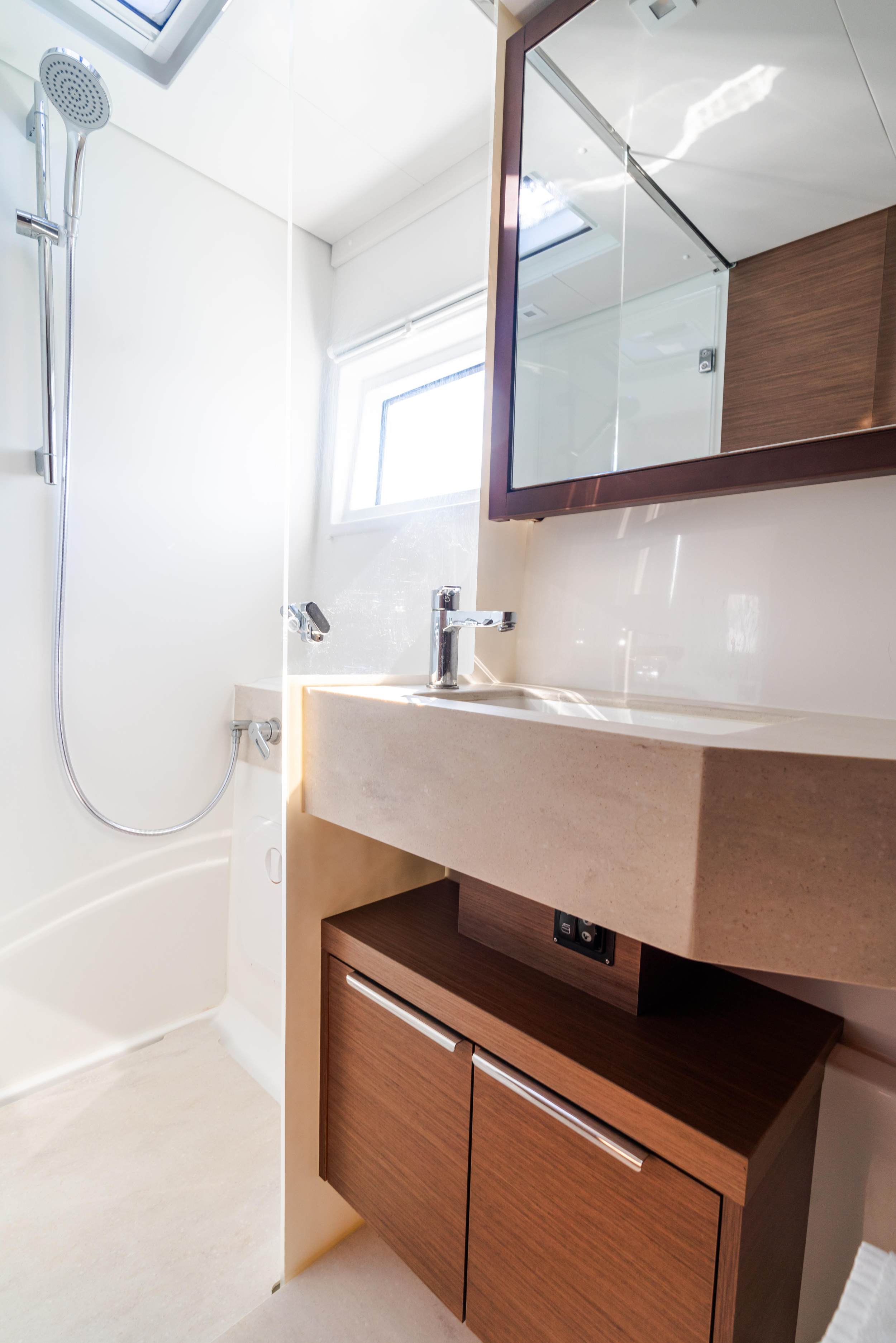 Photo #6 - Lagoon 46 (MareAmare - Premium line) en Capo d'Orlando - 7950