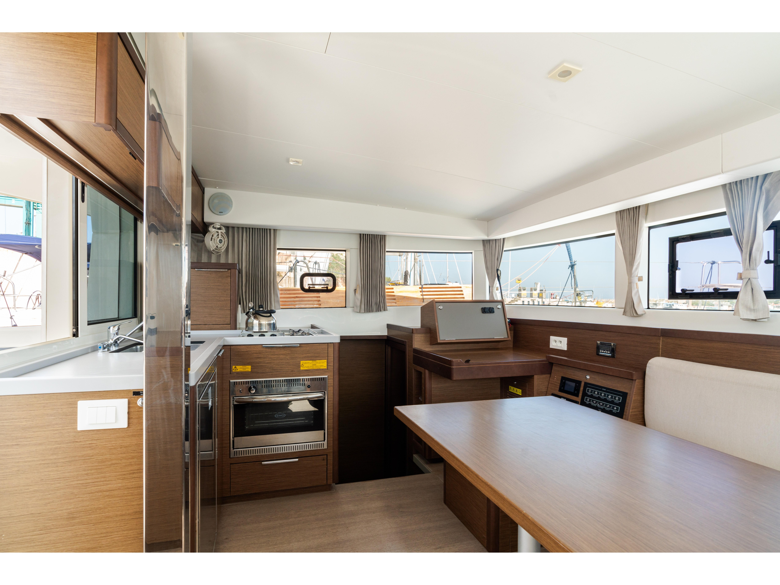 Photo #12 - Lagoon 40 (Nereo - Standard line) in Portorosa - 24559