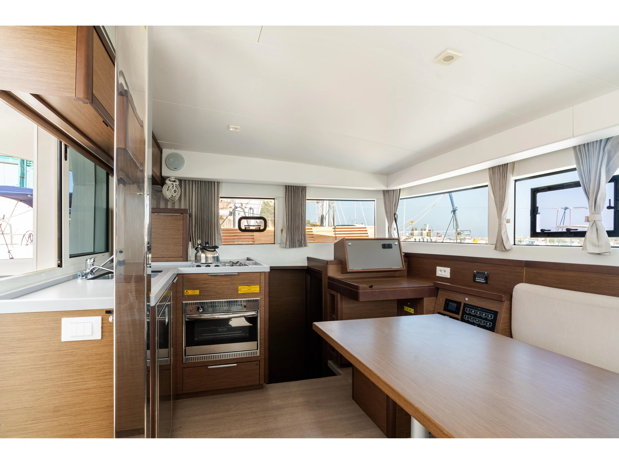 Lagoon 40 (Nereo - Standard line) Interior image - 11