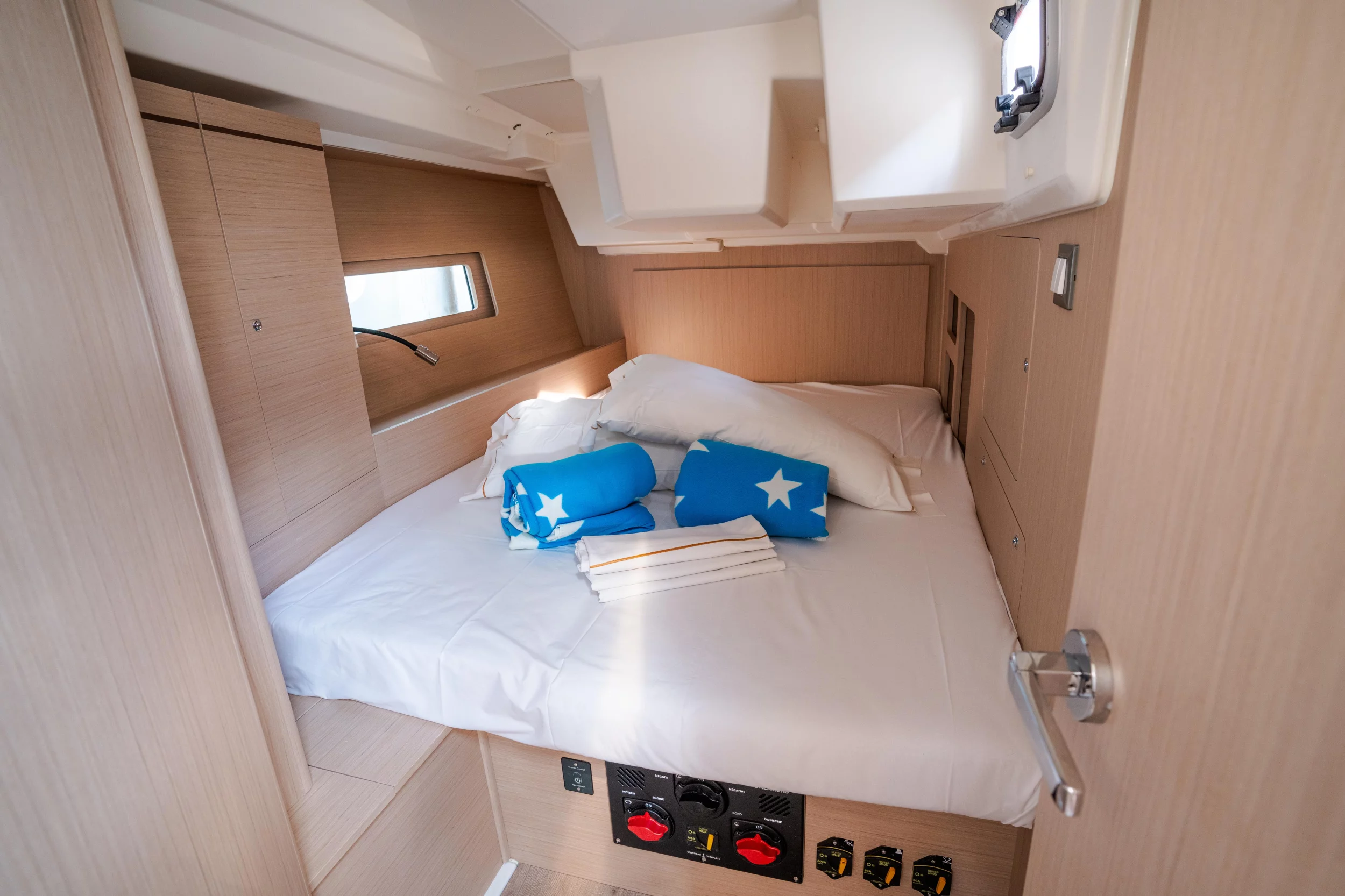 Oceanis 46.1 (bunk cab) (Persefone - Comfort line)  - 13