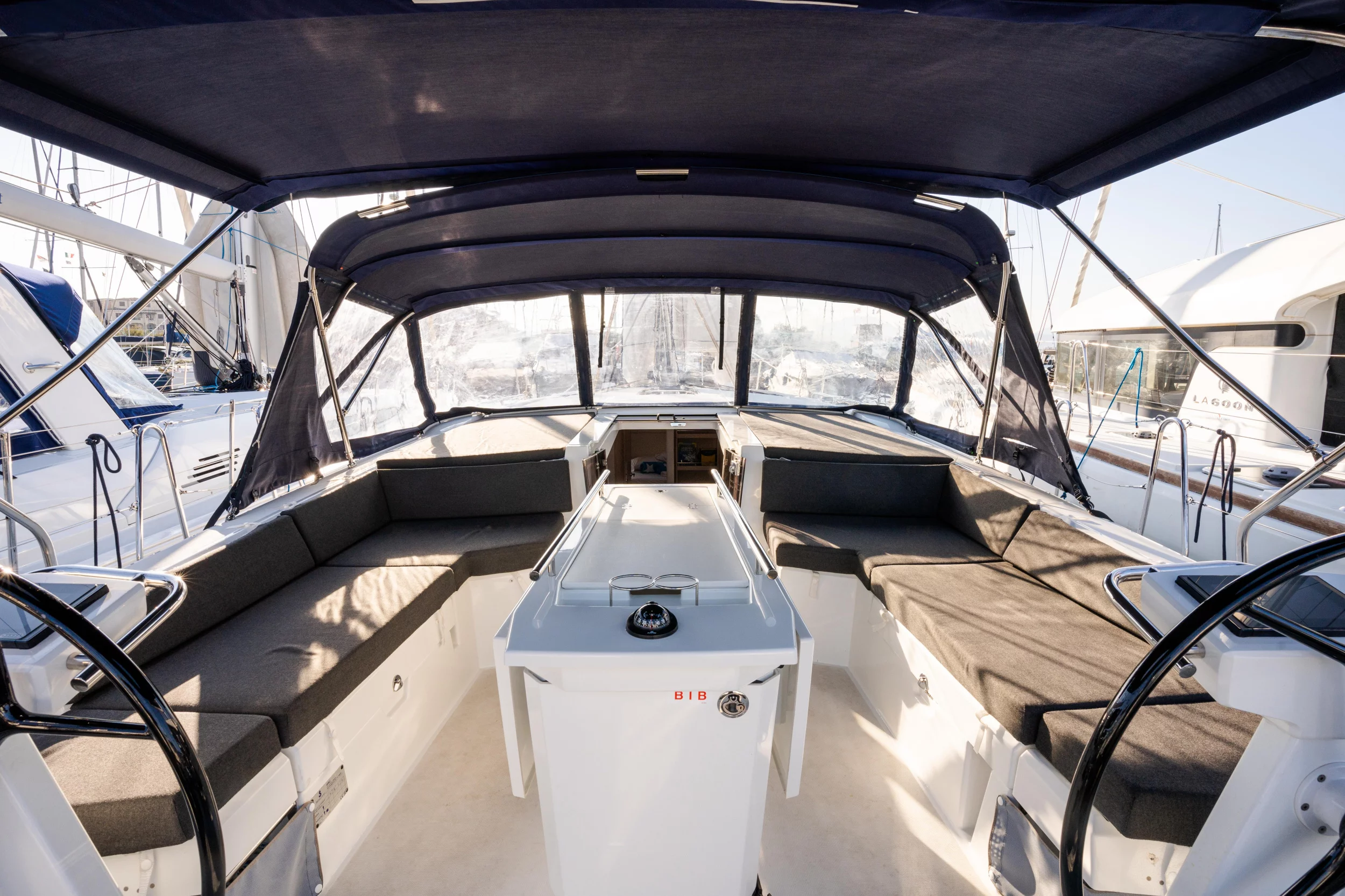 Oceanis 46.1 (bunk cab) (Persefone - Comfort line)  - 11