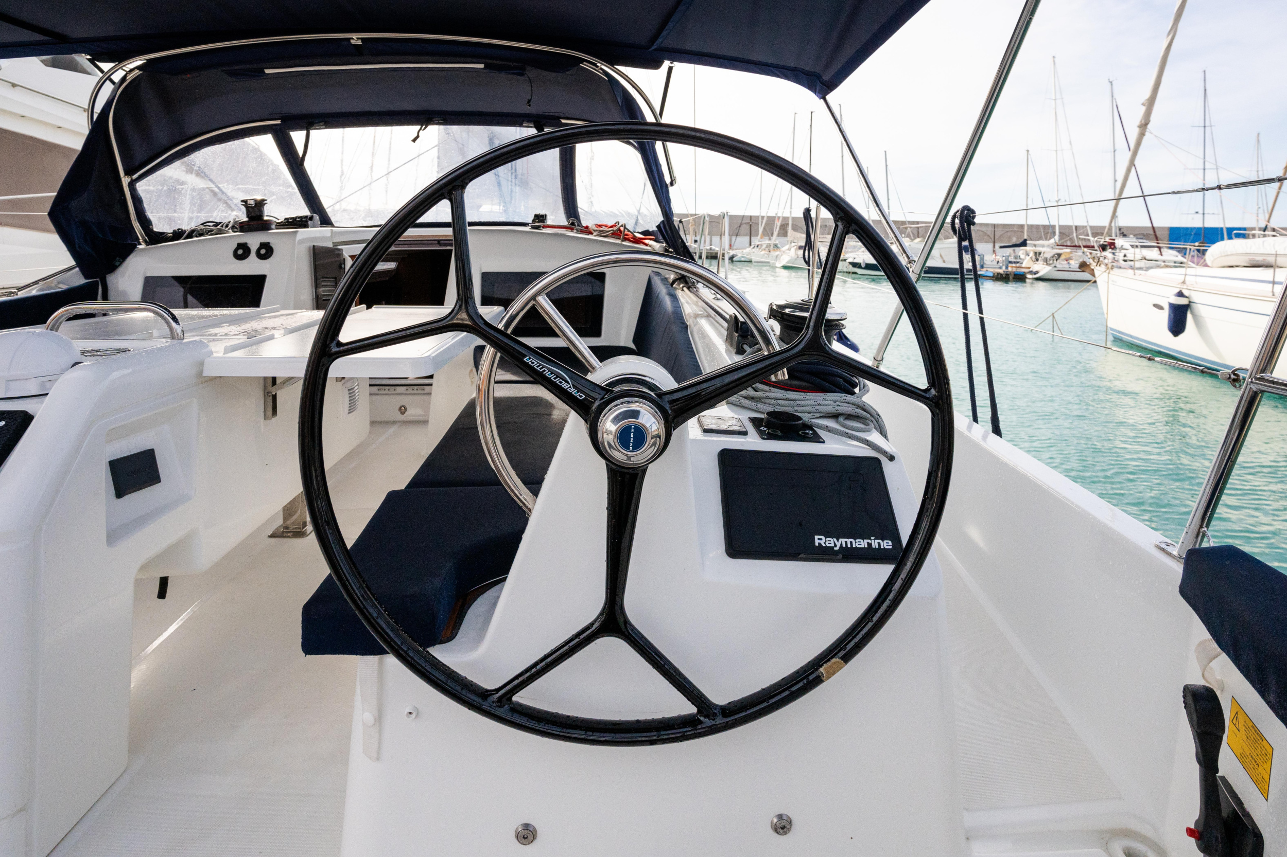 Photo #16 - Sun Odyssey 410 (Pheia - Comfort line) in Castiglioncello - 8785