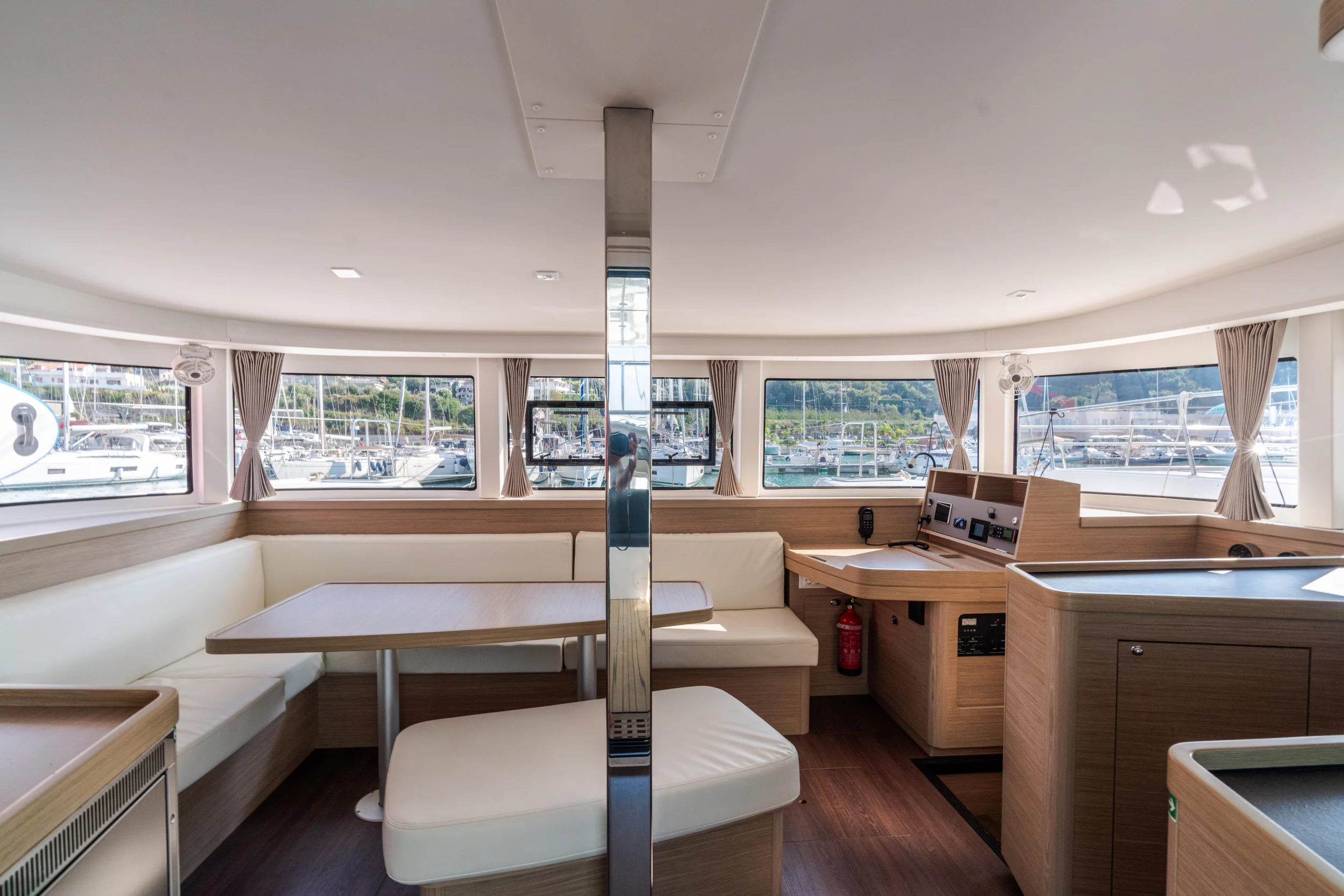 Lagoon 42 (Sirius - Premium line)  - 3