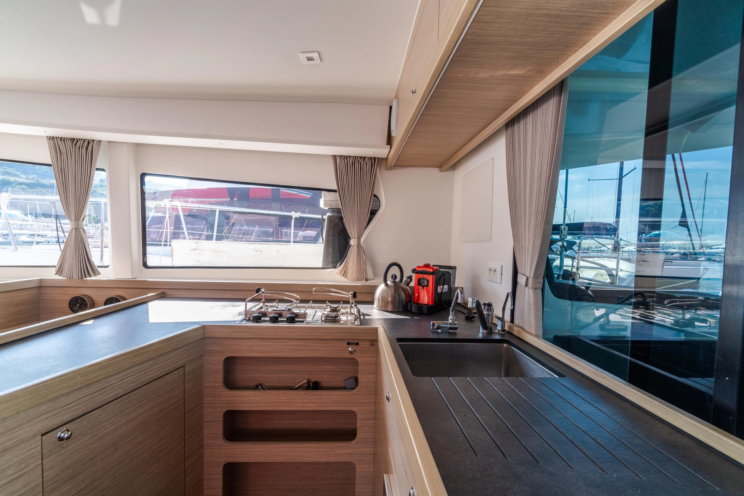 Lagoon 42 (Sirius - Premium line)  - 10