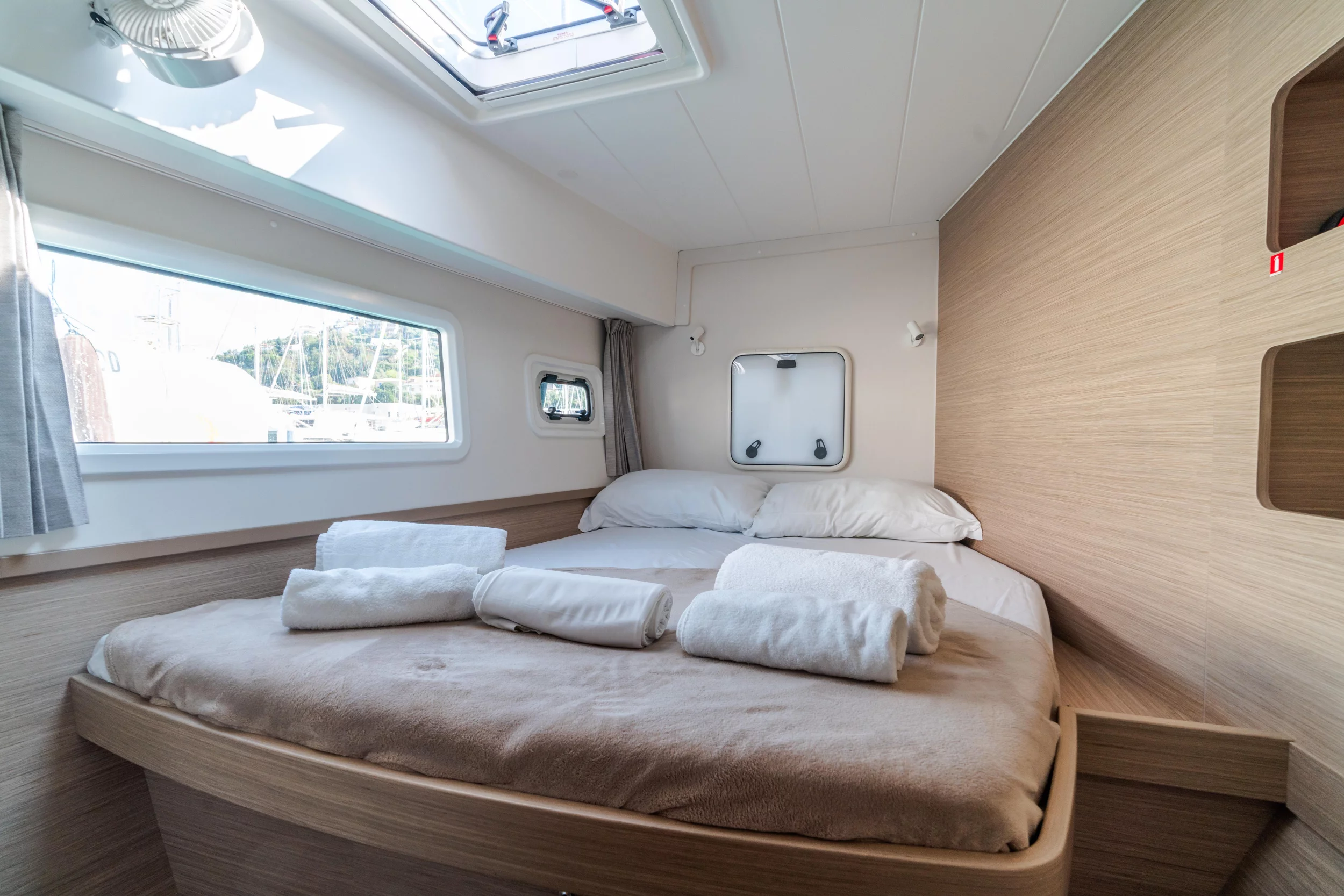 Lagoon 42 (Sirius - Premium line)  - 6