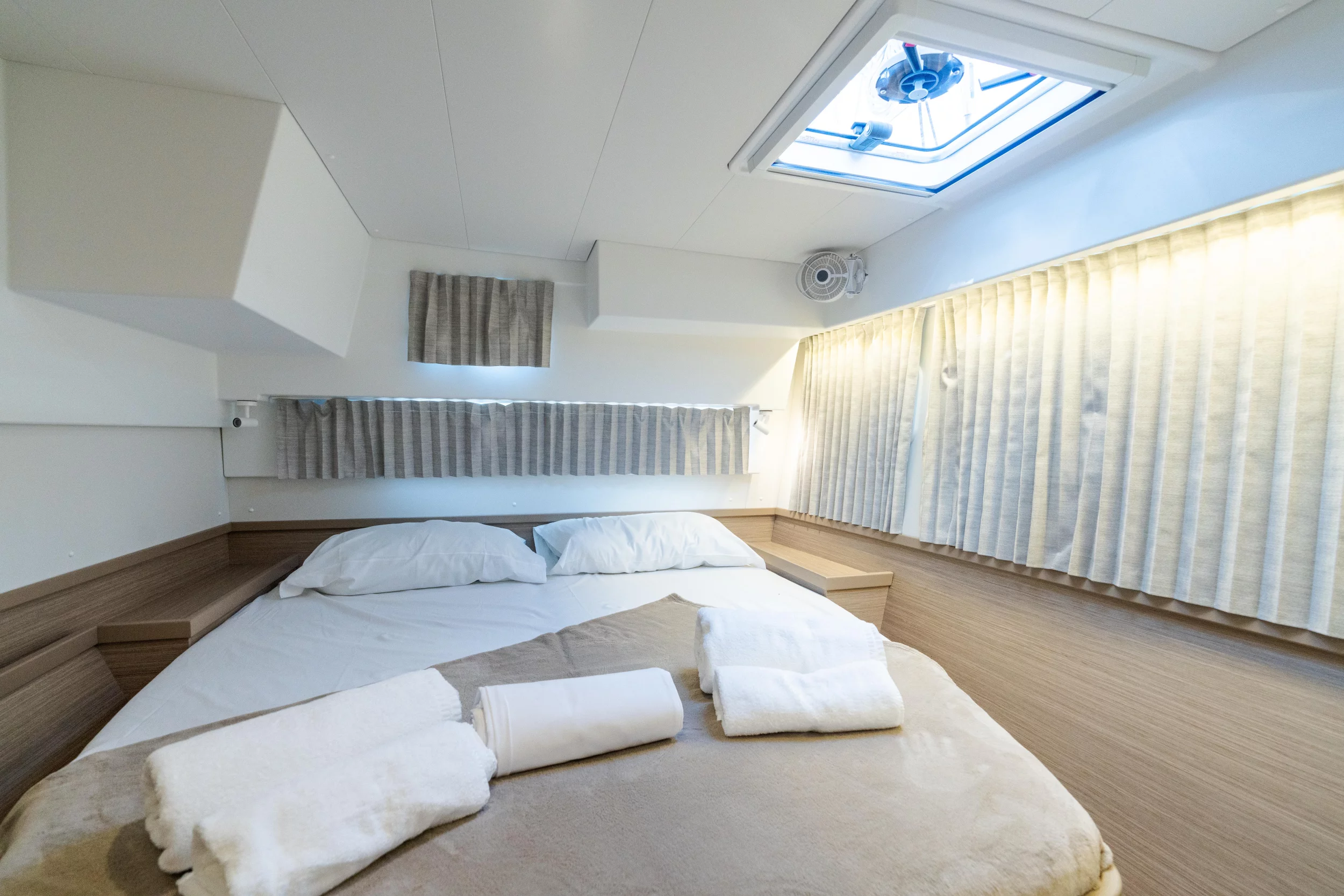 Lagoon 42 (Sirius - Premium line)  - 9