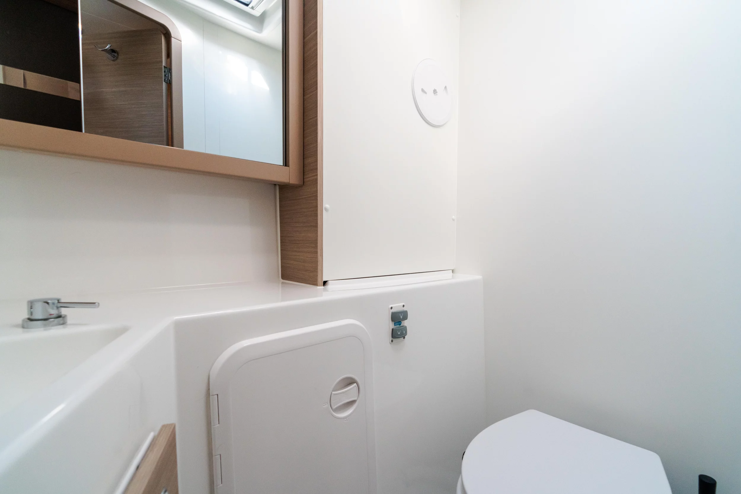 Lagoon 42 (Sirius - Premium line)  - 18