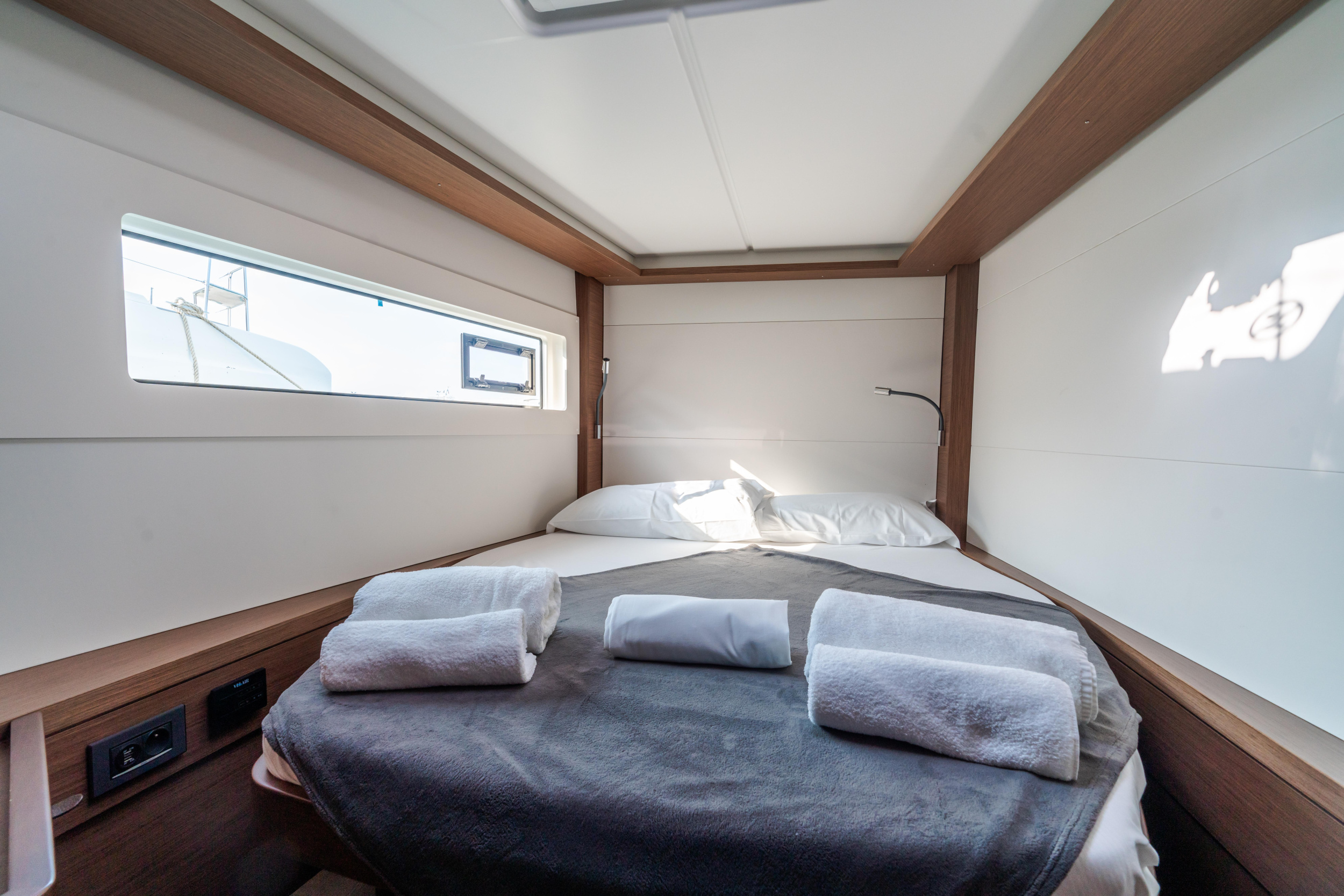 Photo #4 - Lagoon 46 (Sonia - Premium Crewed line) in Capo d'Orlando - 8577