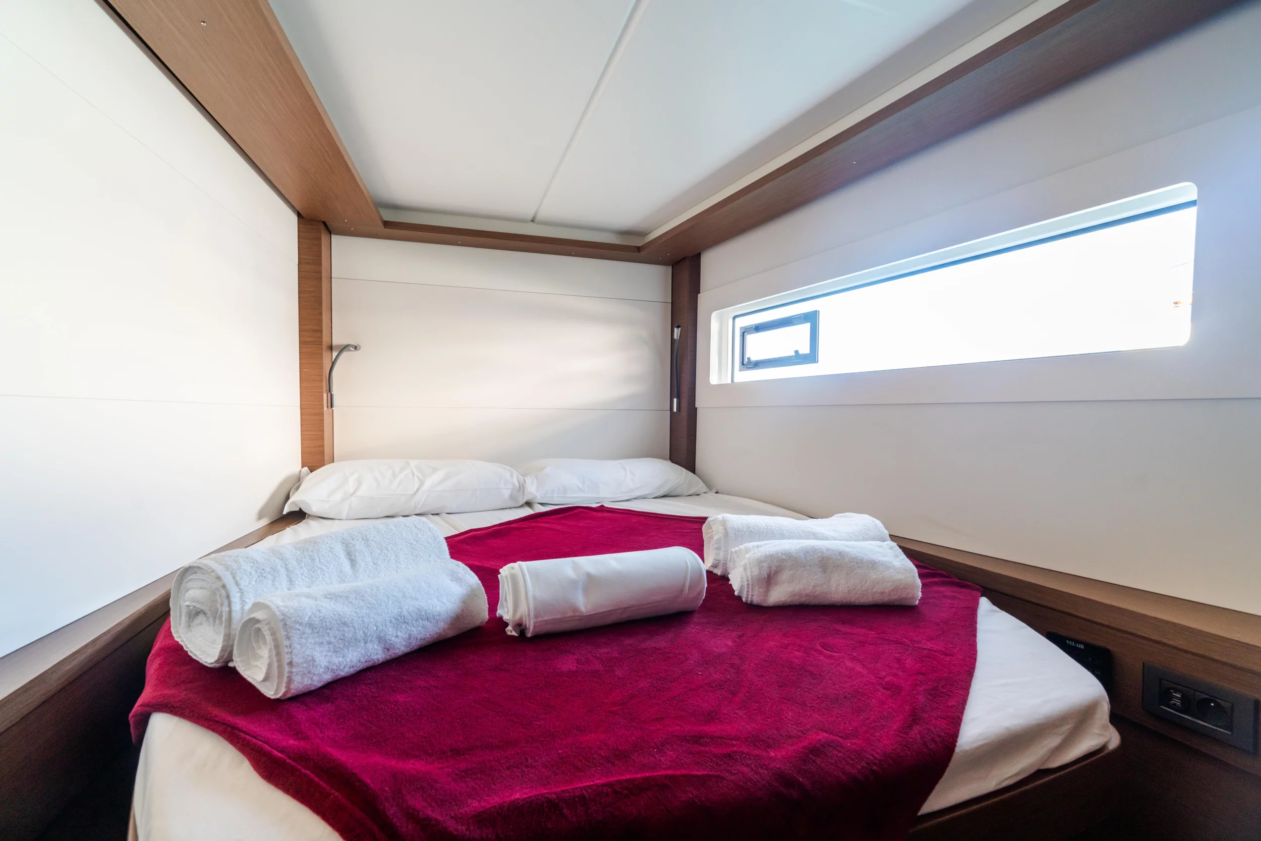 Lagoon 46 (Sonia - Premium Crewed line)  - 10