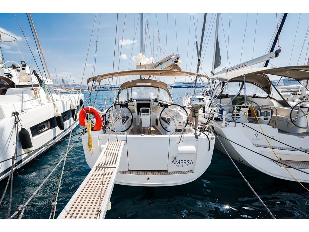 Sun Odyssey 409 — photo 1