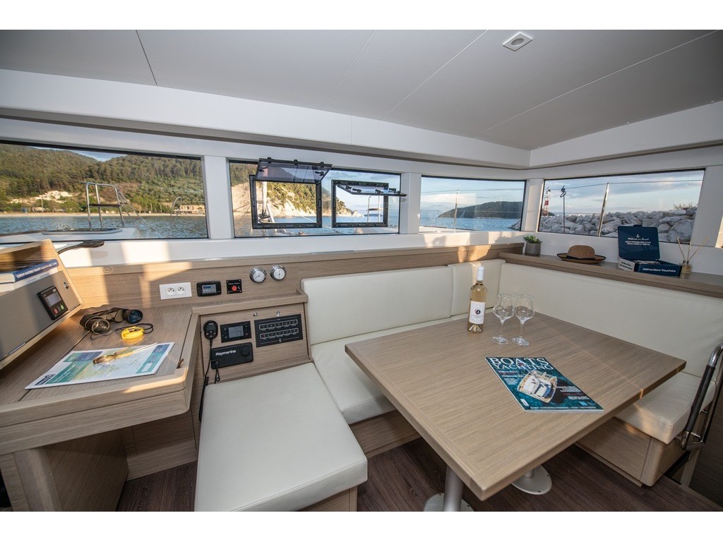 Lagoon 40 — photo 8
