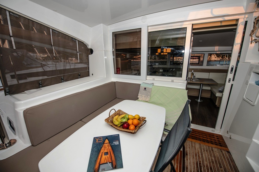 Lagoon 40 — photo 11