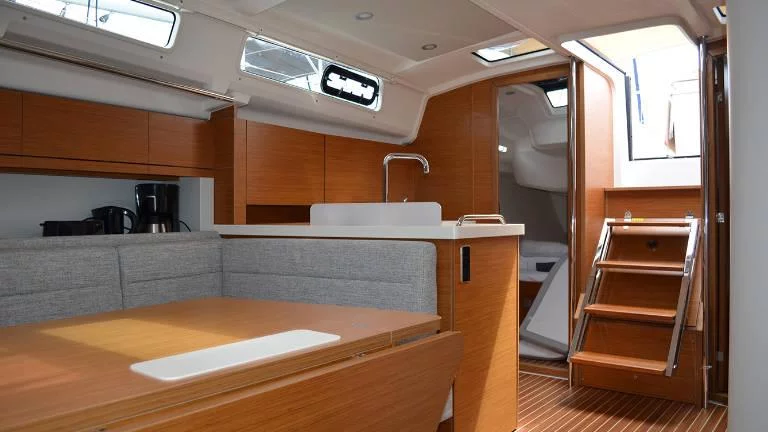 Hanse 418 (Laysan)  - 8