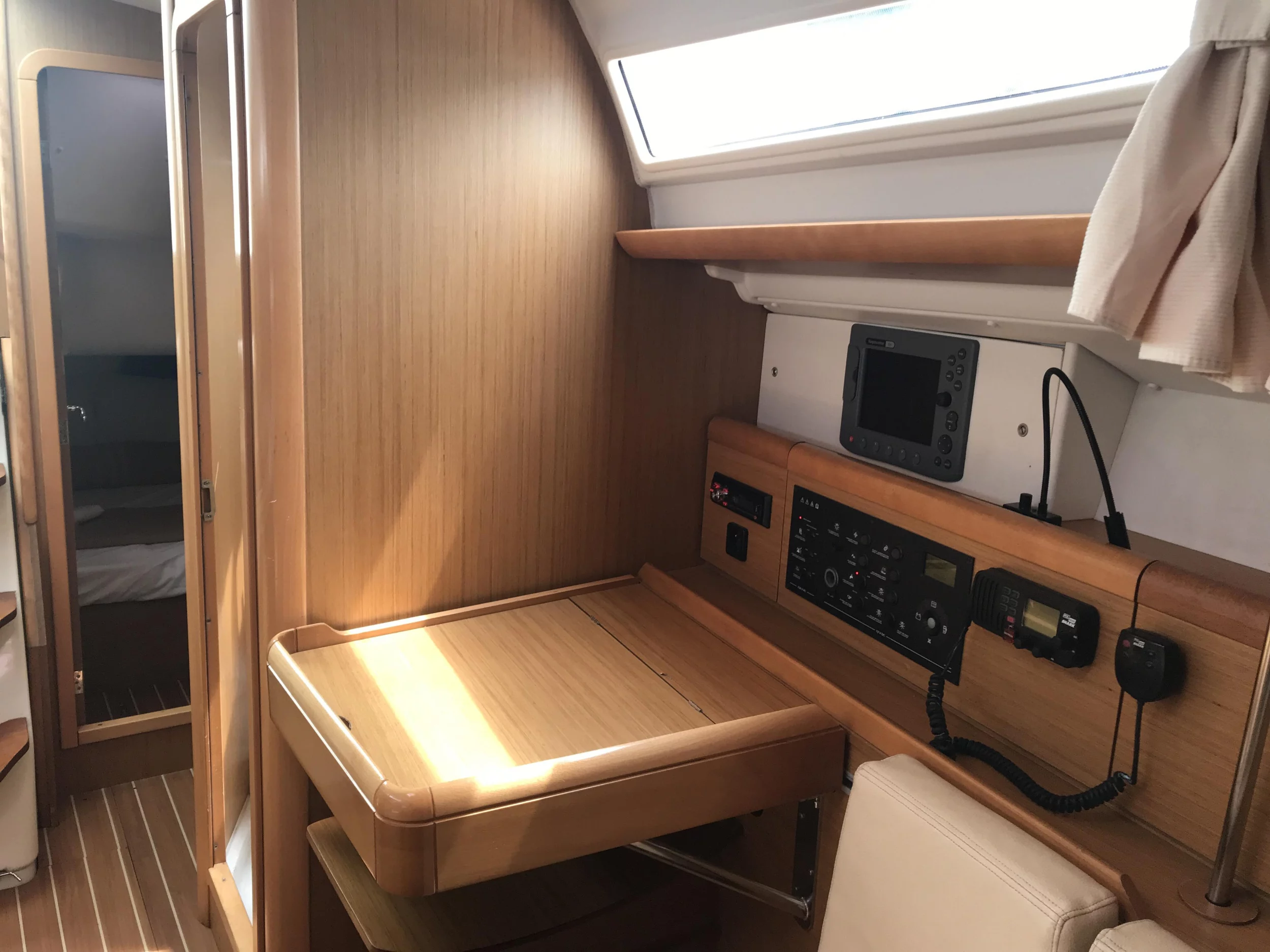 Sun Odyssey 36i (Lyra)  - 7