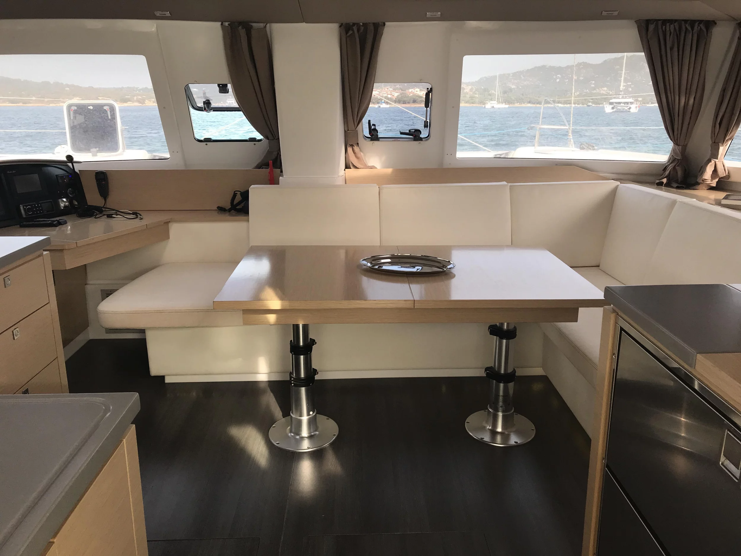 Helia 44 (Pixie Dixie (, )) Interior image - 9