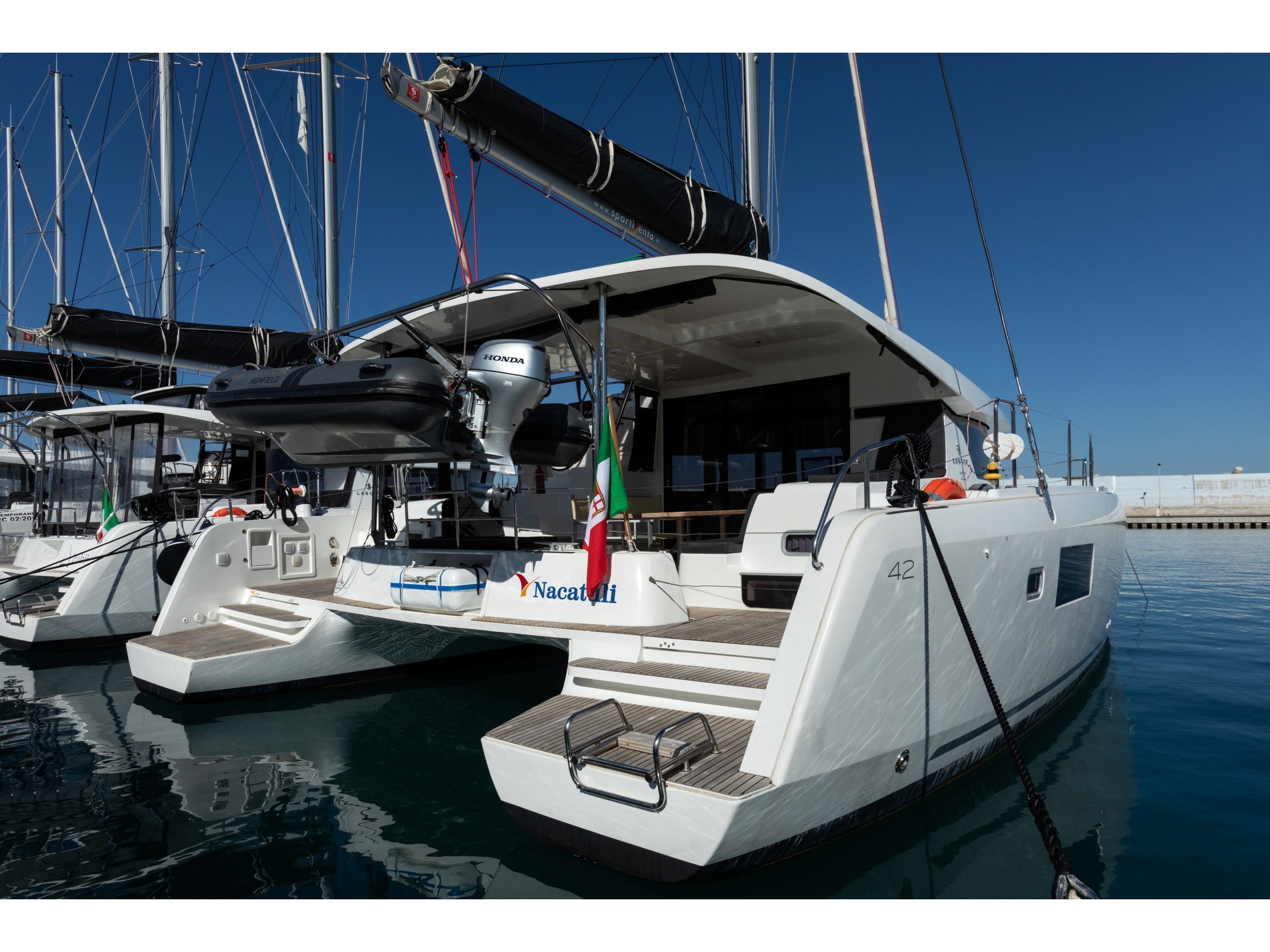 Photo #1 - Lagoon 42 (Nacatuli - Standard line) in Capo d'Orlando - 24479