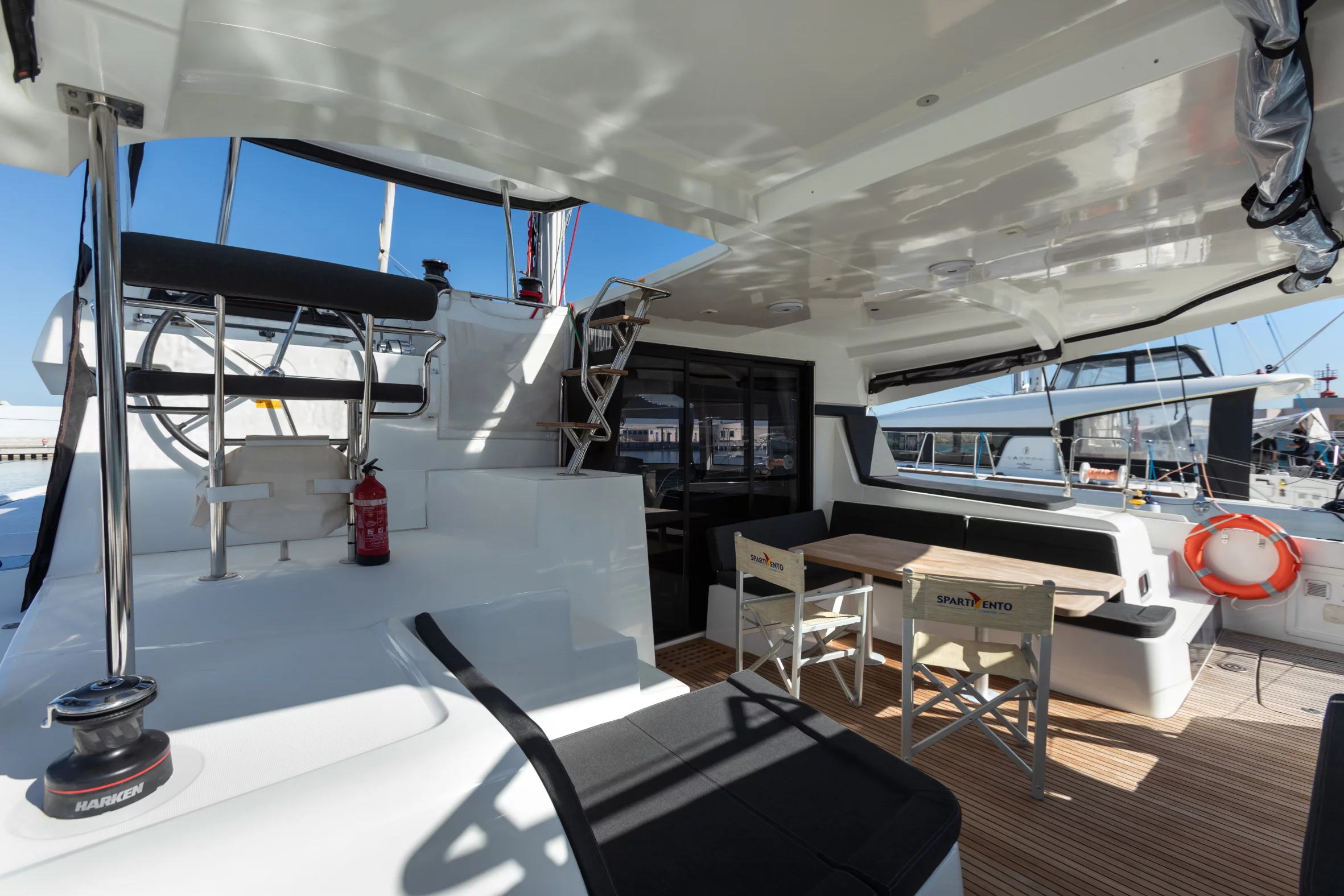 Lagoon 42 (Nacatuli - Standard line)  - 12