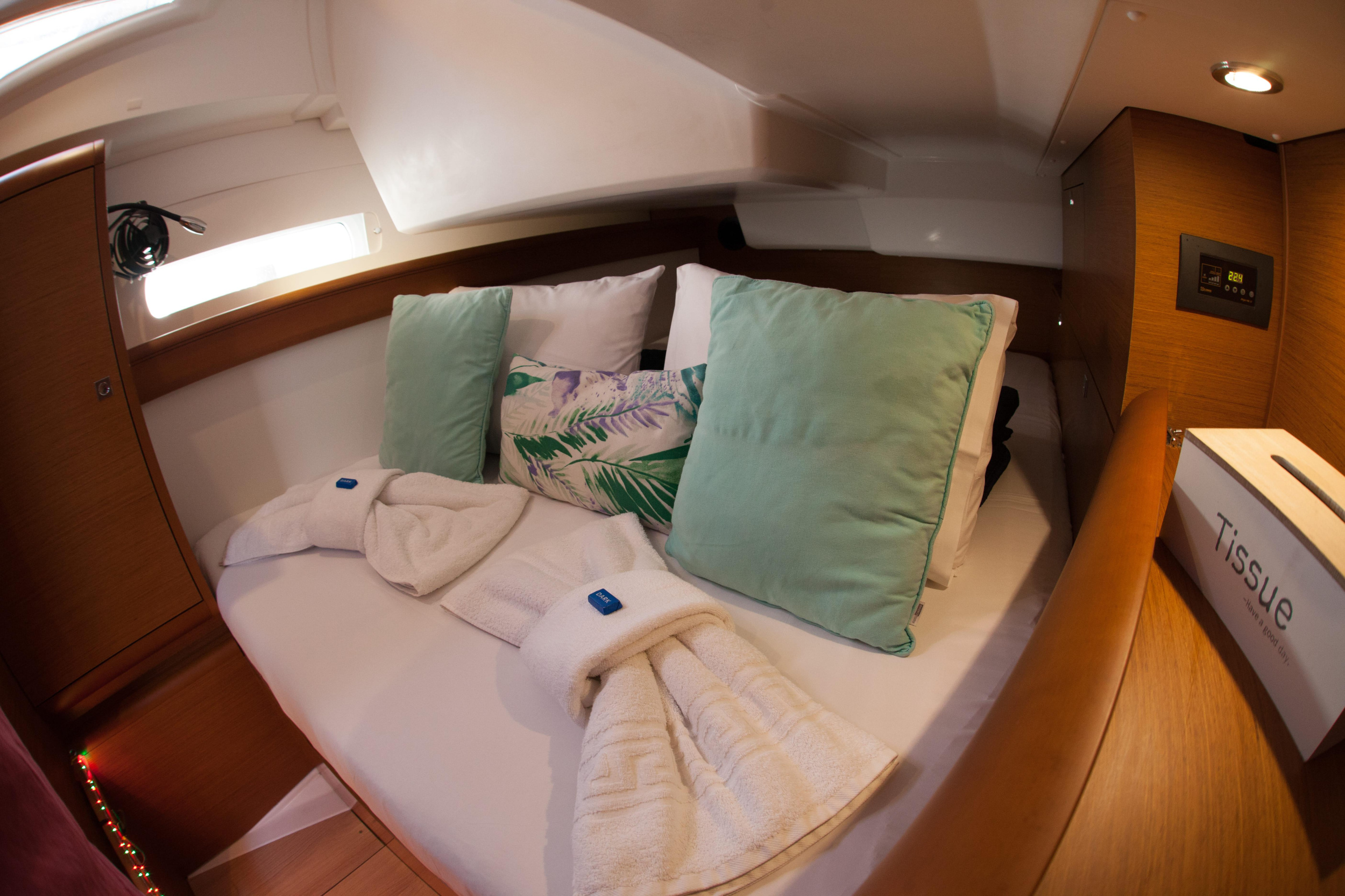 Sun Odyssey 519 - 5 cabs — photo 2