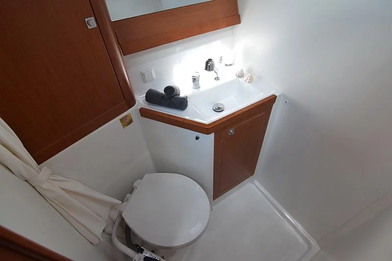Oceanis 48 (Butterfly ( - - 12 pax))  - 4