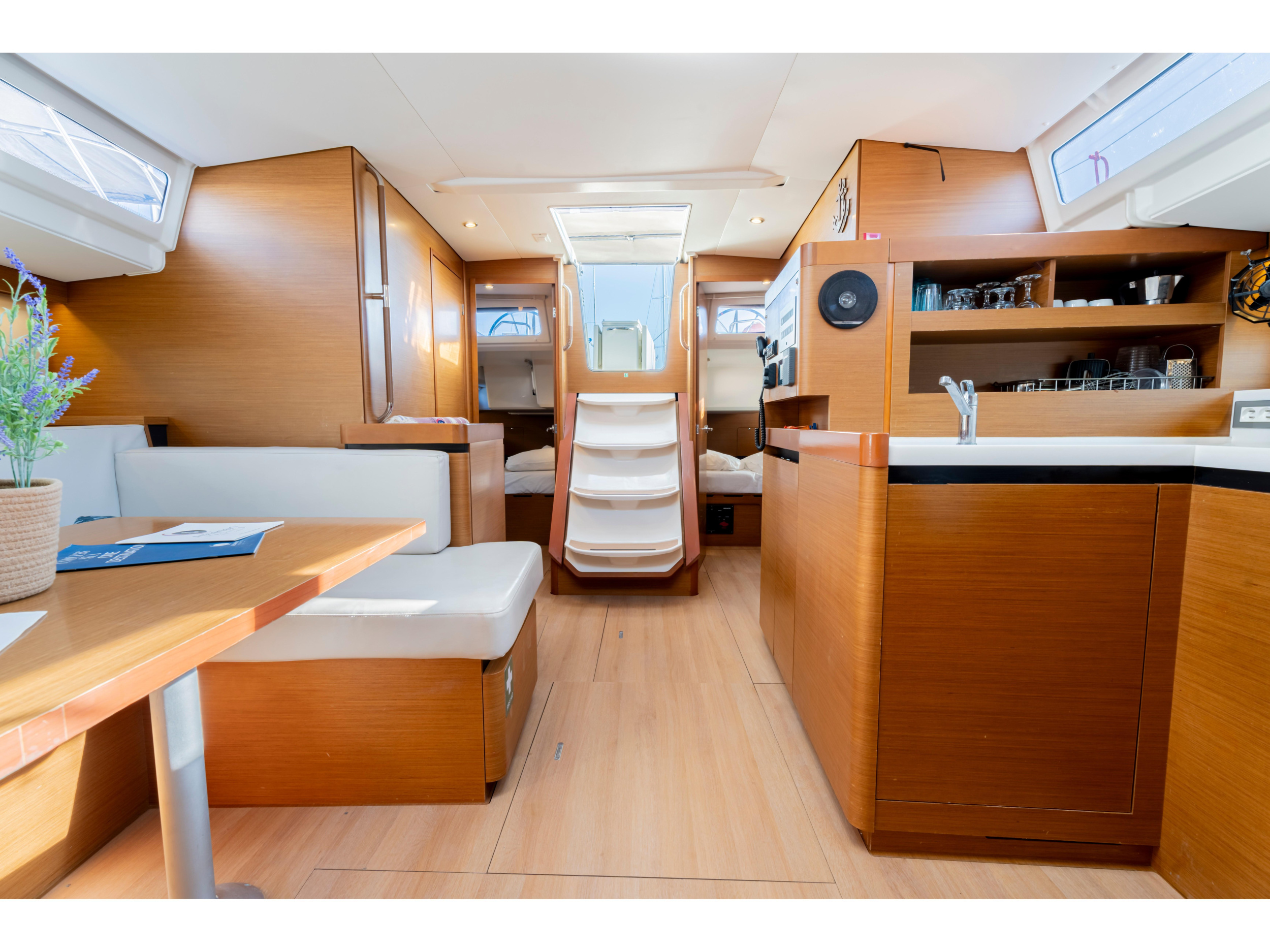 Sun Odyssey 490 4 cabins — photo 2