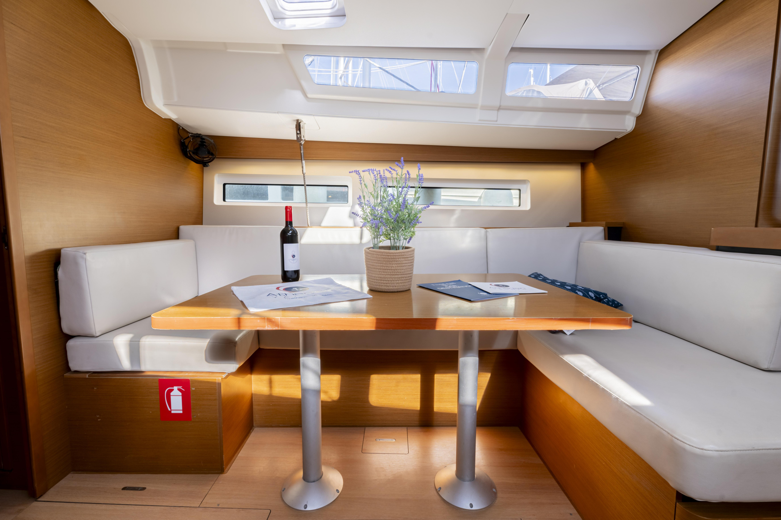 Sun Odyssey 490 4 cabins — photo 4