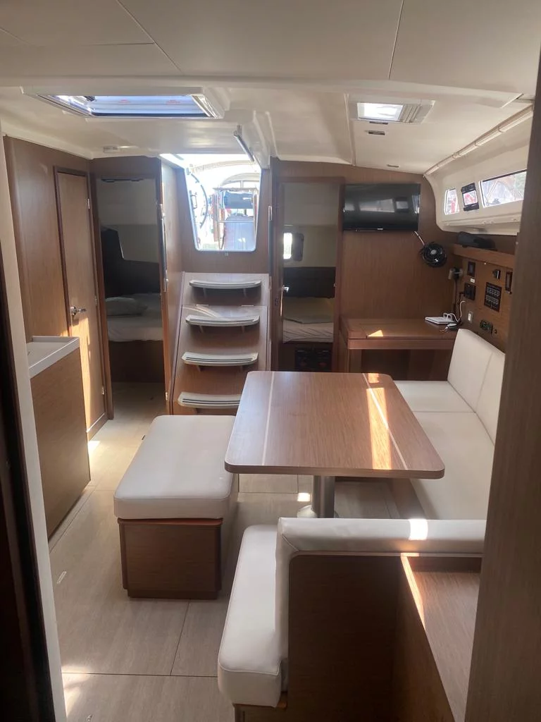 Oceanis 40.1 (Kiki)  - 9