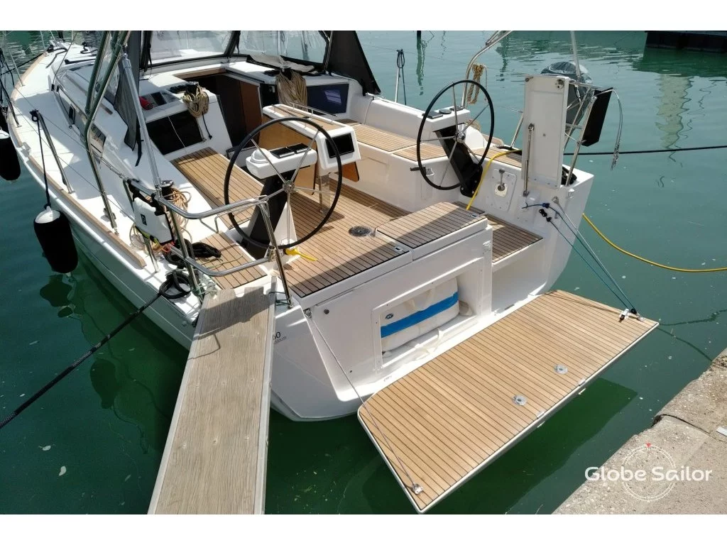 Dufour 360 Grand Large (Blue Mares) Interior image - 1