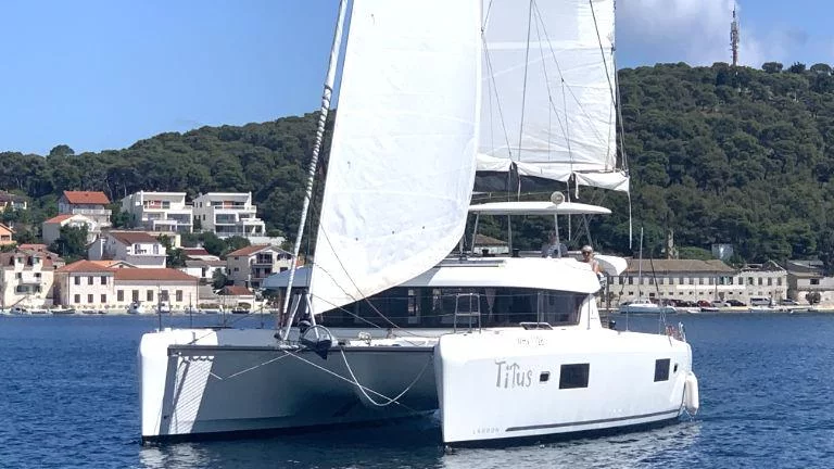 Lagoon 42 - 3 cab (Titus)  - 32